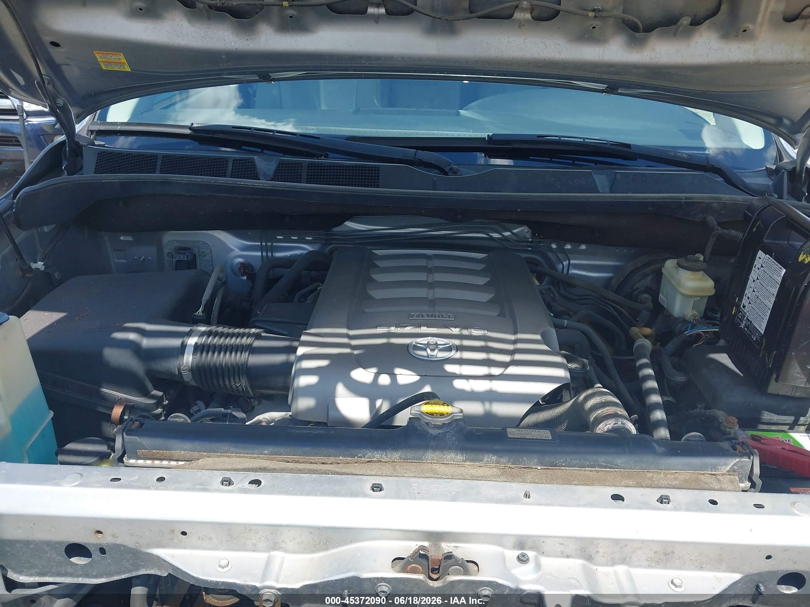2010 Toyota Tundra Limited 5.7l V8 Silver vin: 5TFBW5F11AX135419