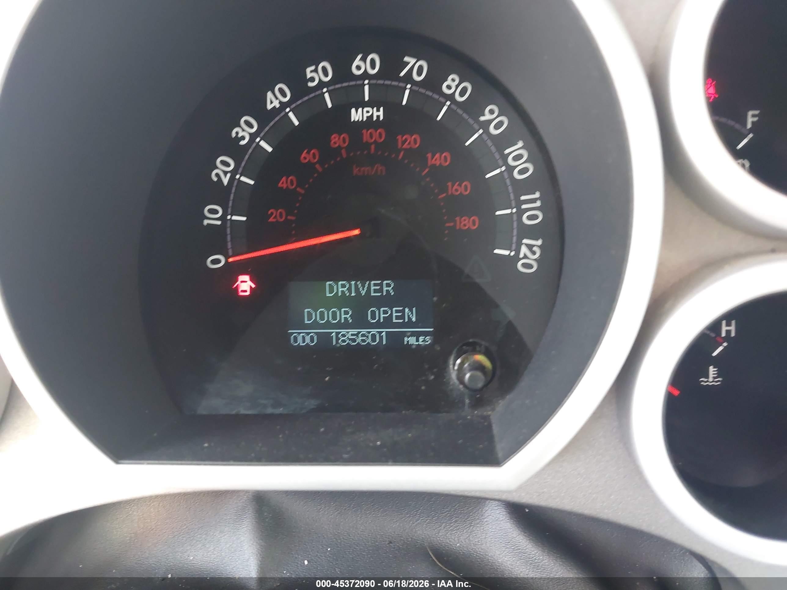 2010 Toyota Tundra Limited 5.7l V8 Silver vin: 5TFBW5F11AX135419