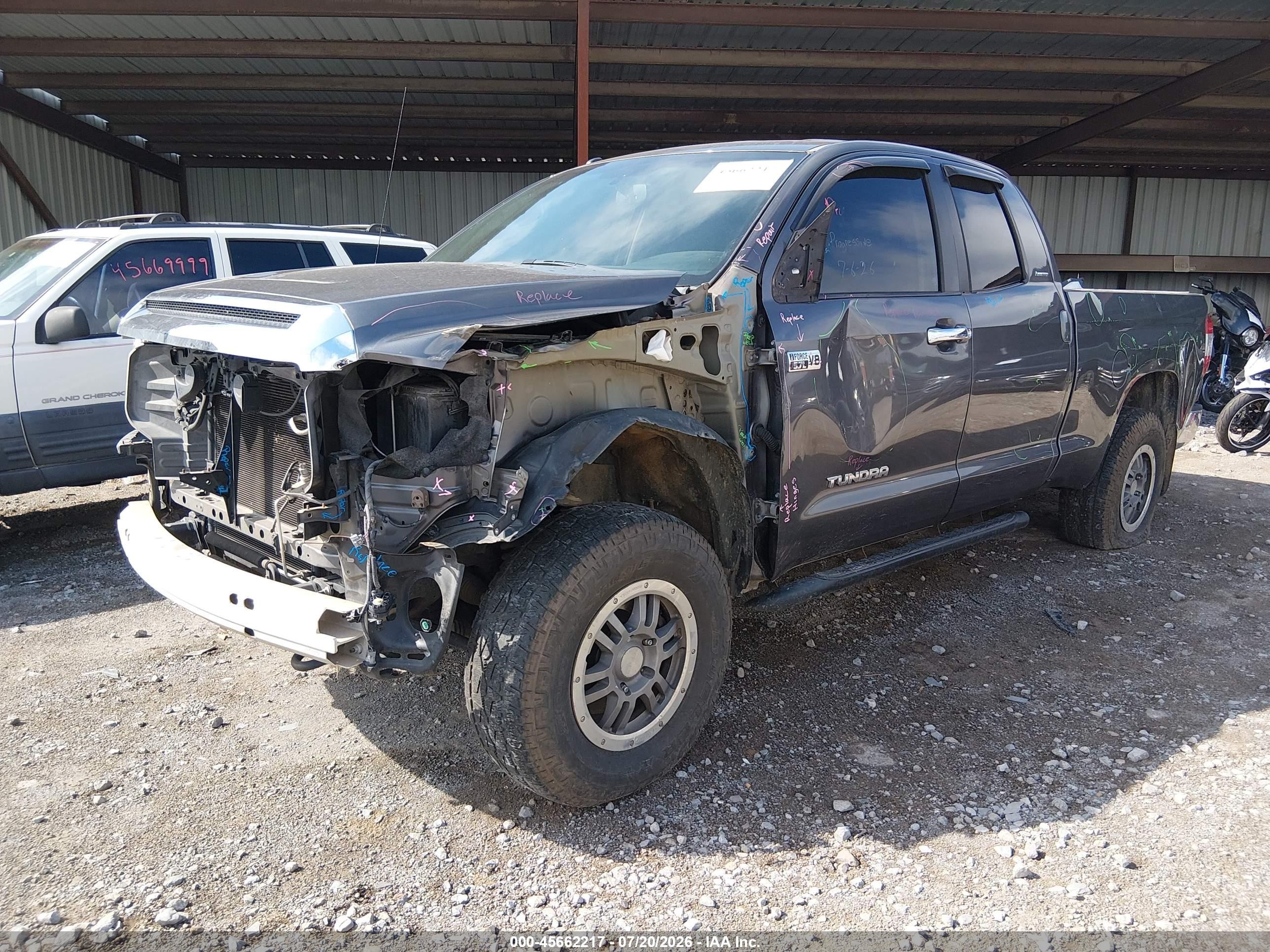 2014 Toyota Tundra Limited 5.7l V8 Черный vin: 5TFBW5F14EX344160