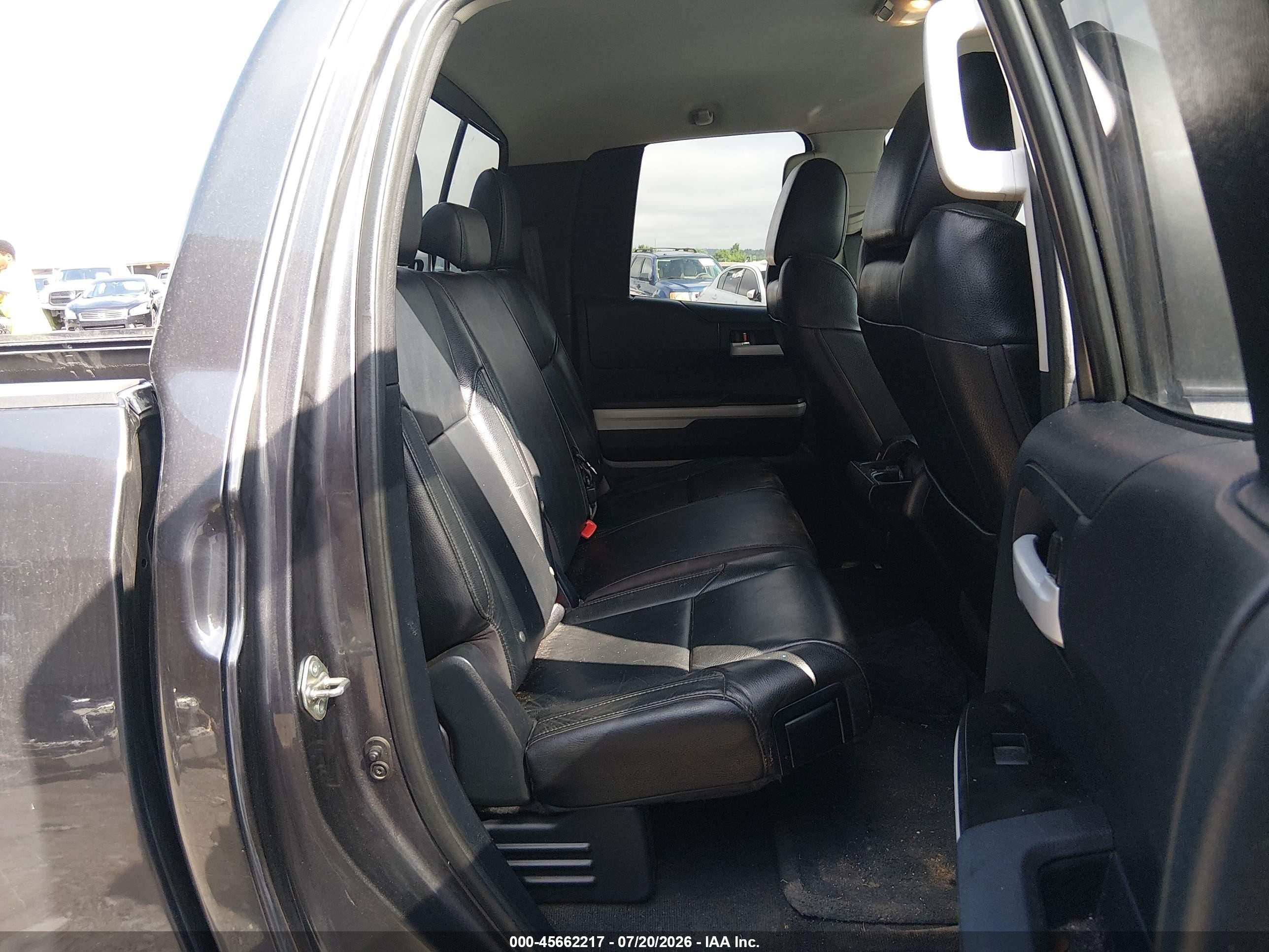 2014 Toyota Tundra Limited 5.7l V8 Черный vin: 5TFBW5F14EX344160