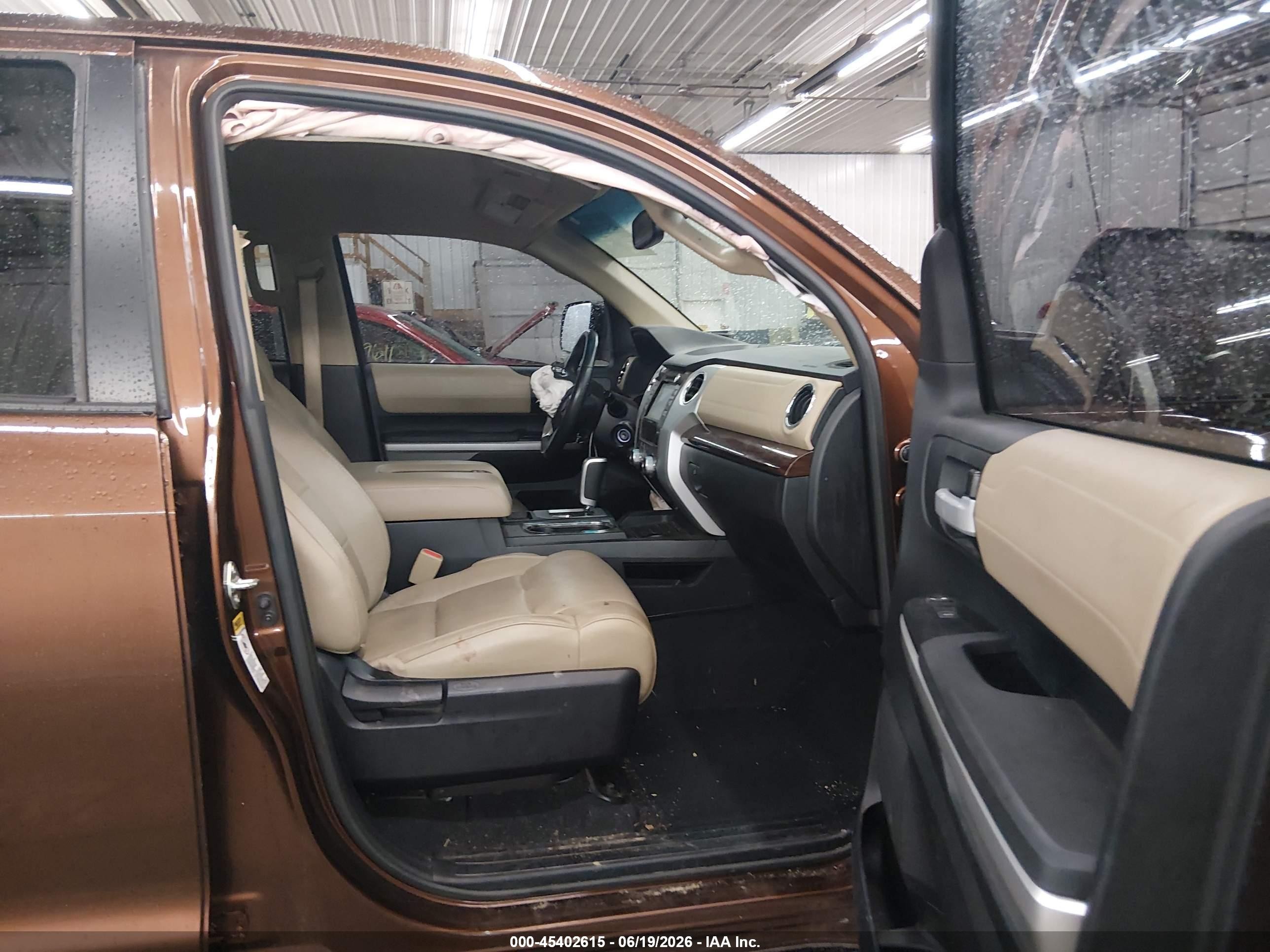 2015 Toyota Tundra Limited 5.7l V8 Brown vin: 5TFBW5F15FX471677