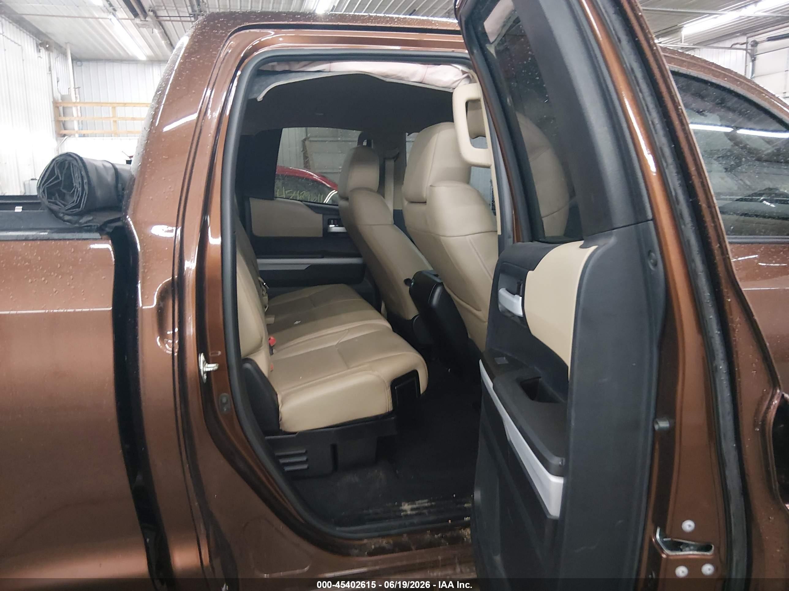 2015 Toyota Tundra Limited 5.7l V8 Brown vin: 5TFBW5F15FX471677