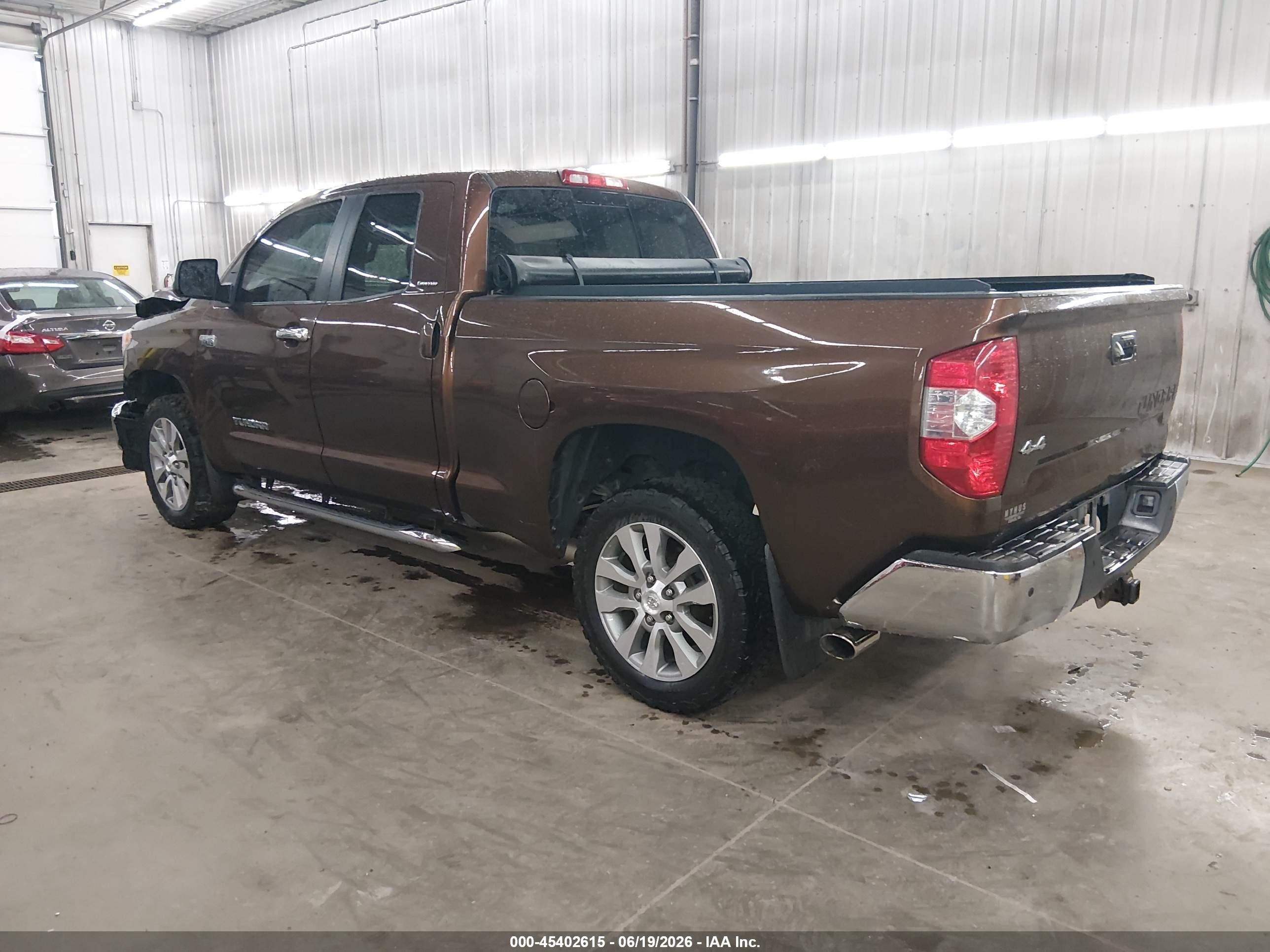 2015 Toyota Tundra Limited 5.7l V8 Brown vin: 5TFBW5F15FX471677