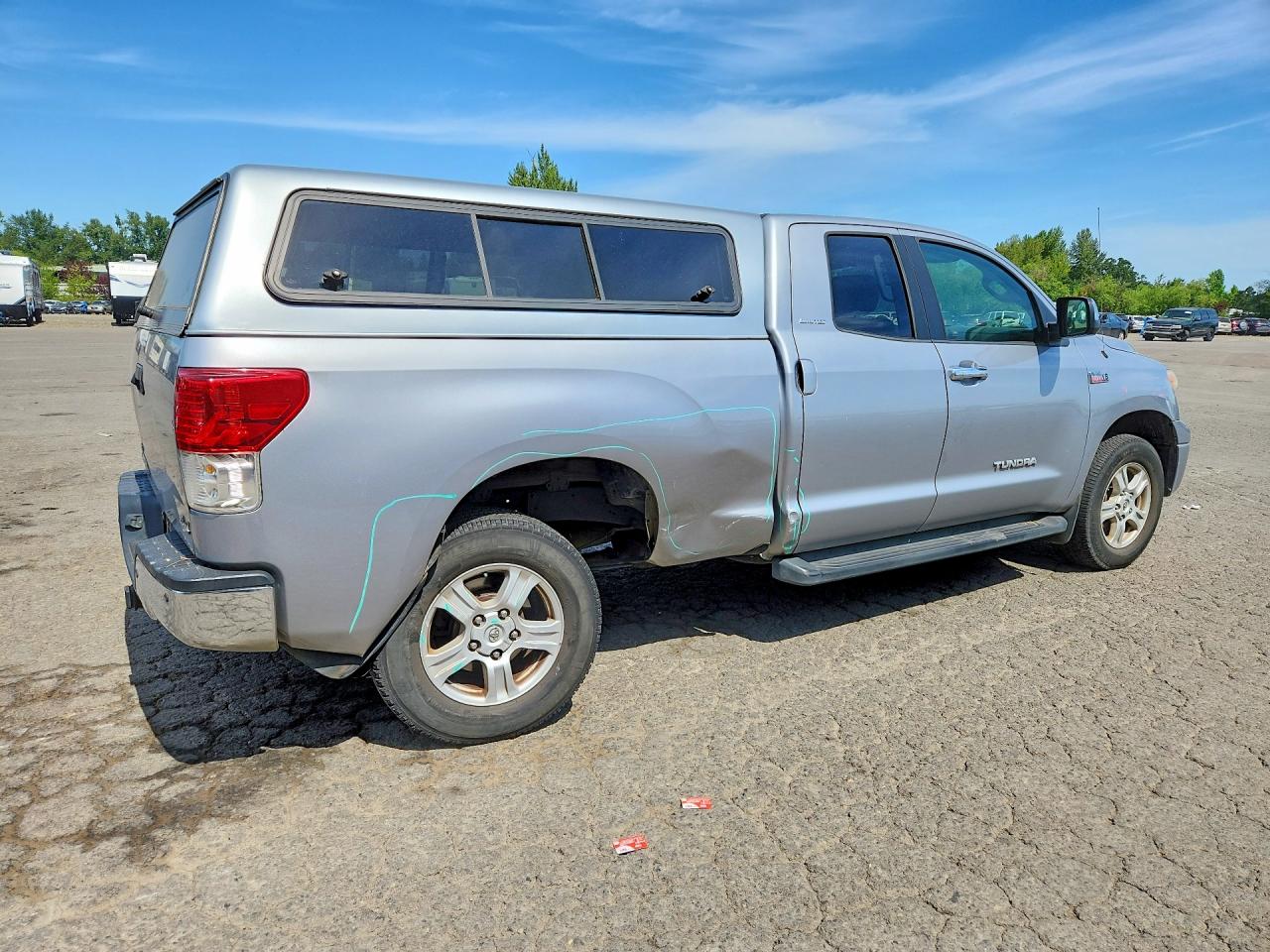 2011 Toyota Tundra Double Cab Limited Серебряный vin: 5TFBY5F10BX206895