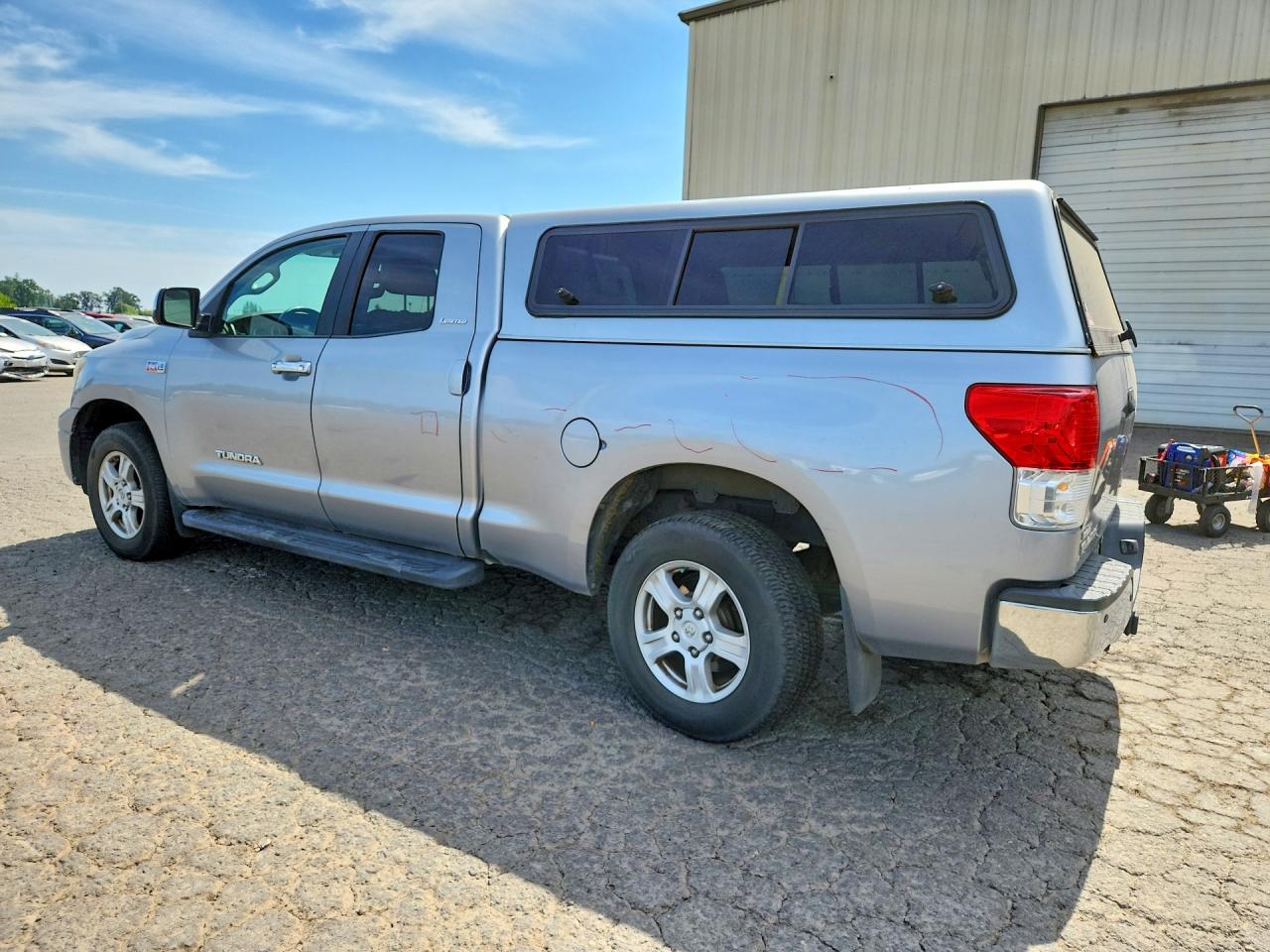 2011 Toyota Tundra Double Cab Limited Серебряный vin: 5TFBY5F10BX206895