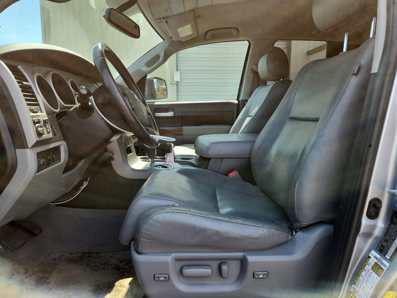 2011 Toyota Tundra Double Cab Limited Серебряный vin: 5TFBY5F10BX206895