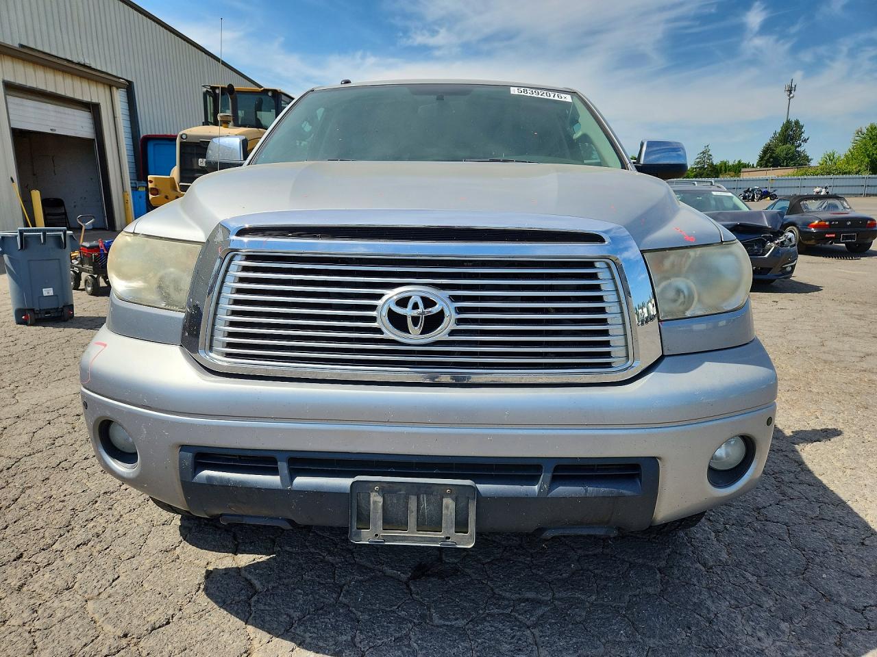 2011 Toyota Tundra Double Cab Limited Серебряный vin: 5TFBY5F10BX206895