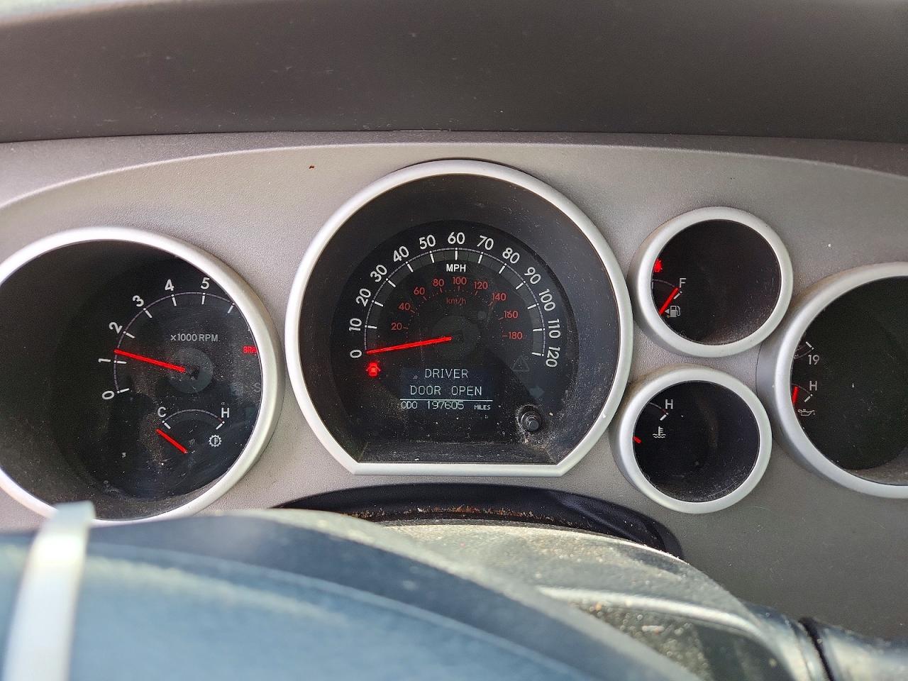 2011 Toyota Tundra Double Cab Limited Серебряный vin: 5TFBY5F10BX206895
