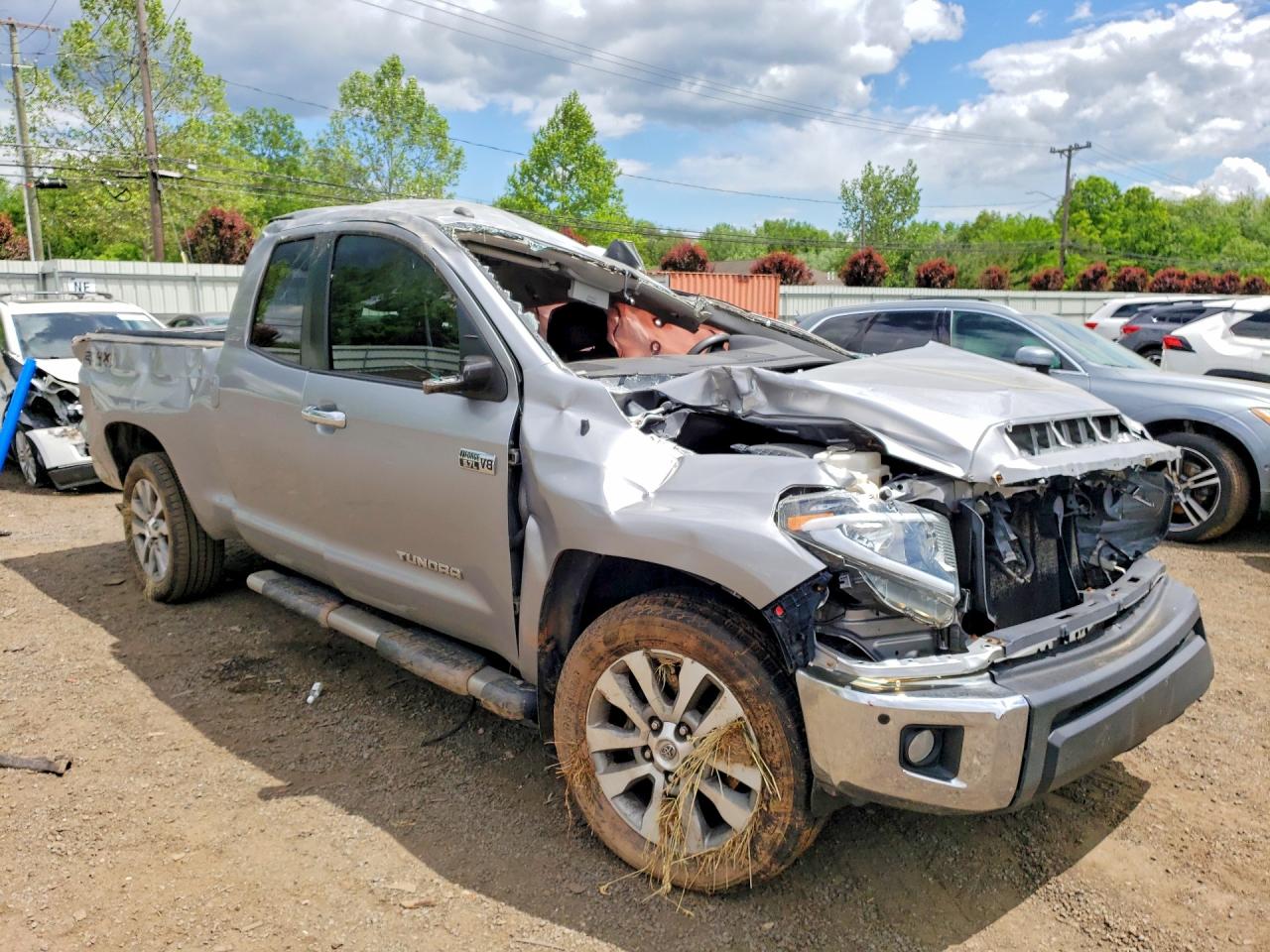 2015 Toyota Tundra Silver vin: 5TFBY5F10FX487800