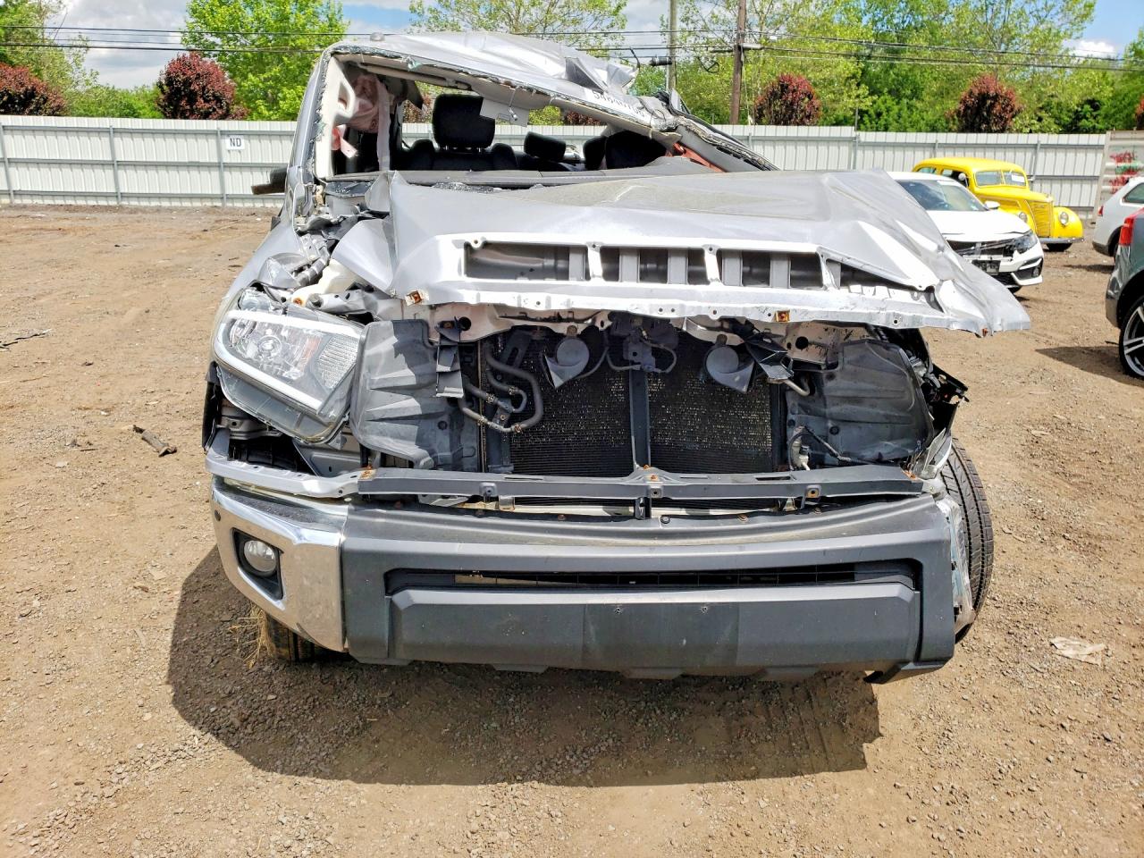 2015 Toyota Tundra Silver vin: 5TFBY5F10FX487800