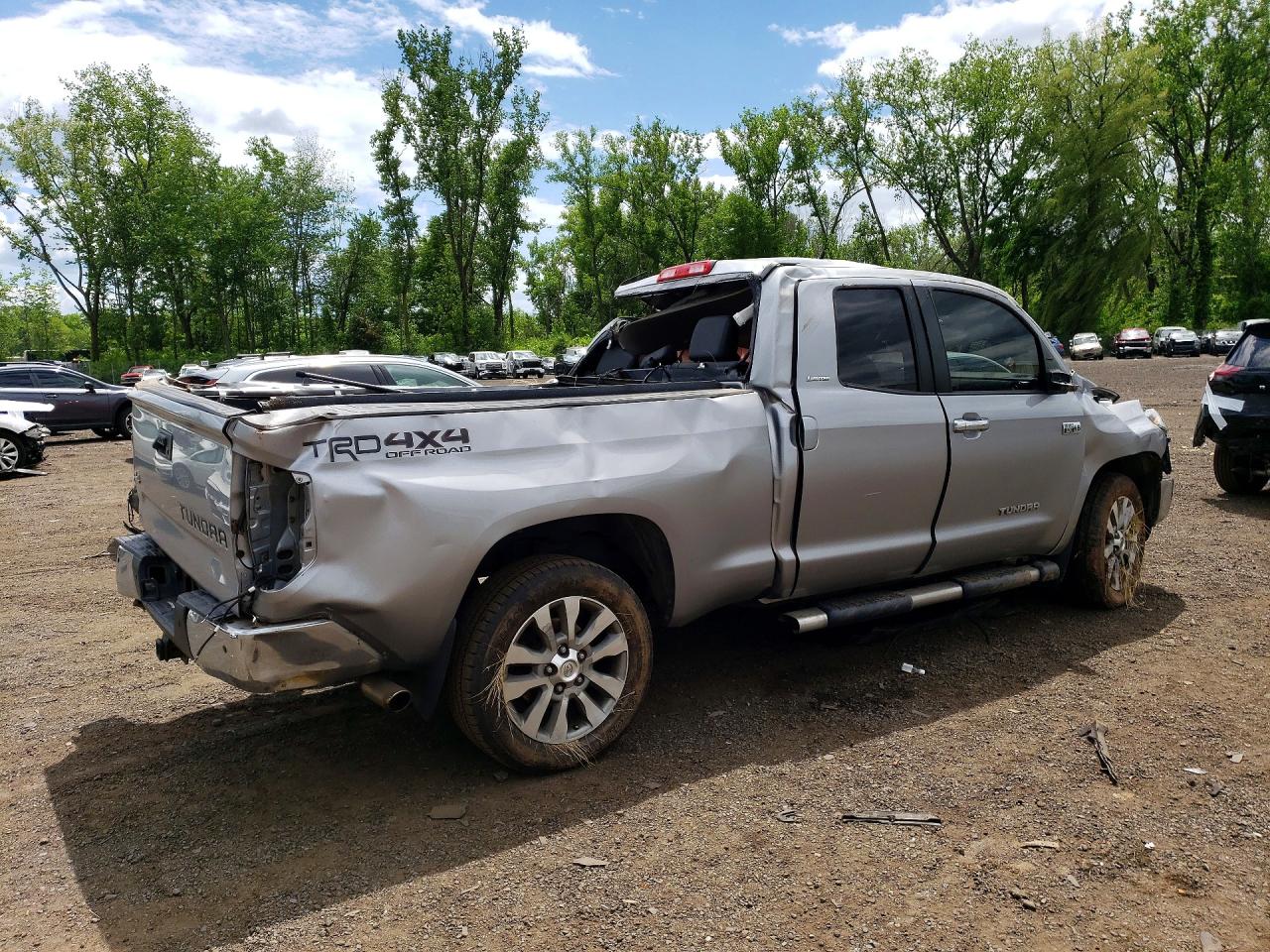 2015 Toyota Tundra Silver vin: 5TFBY5F10FX487800