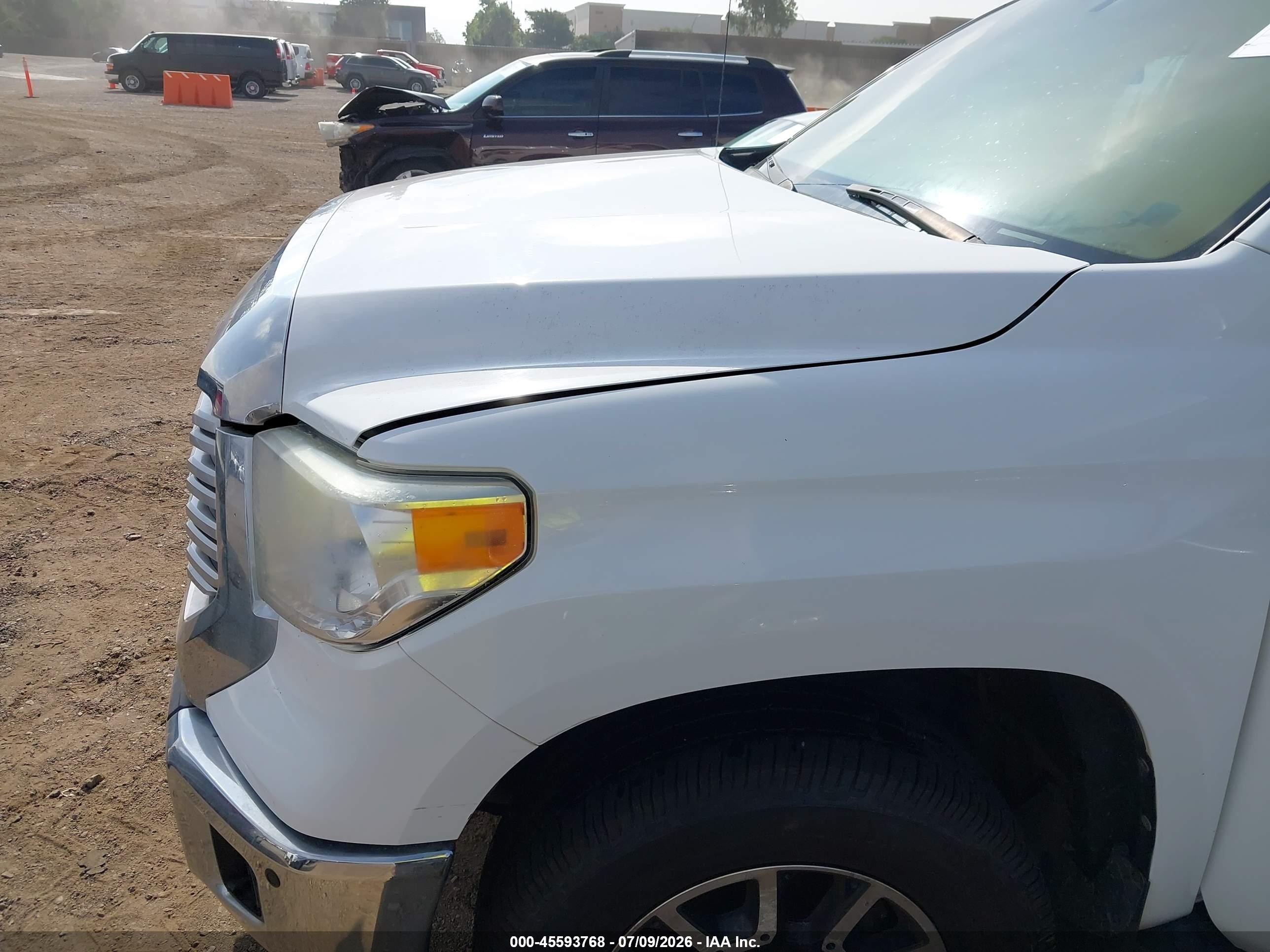2014 Toyota Tundra Limited 5.7l V8 White vin: 5TFBY5F15EX364699