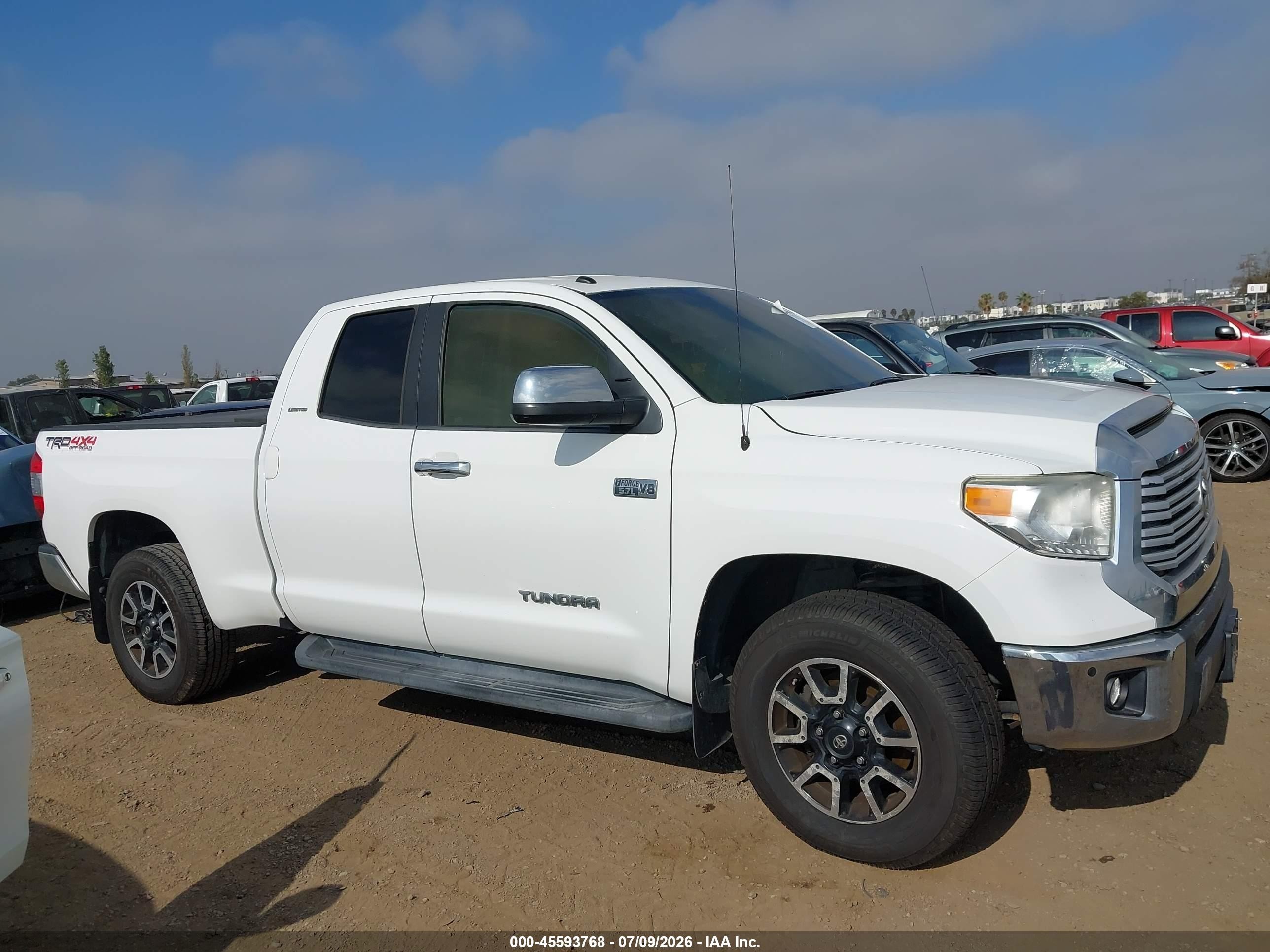 2014 Toyota Tundra Limited 5.7l V8 White vin: 5TFBY5F15EX364699
