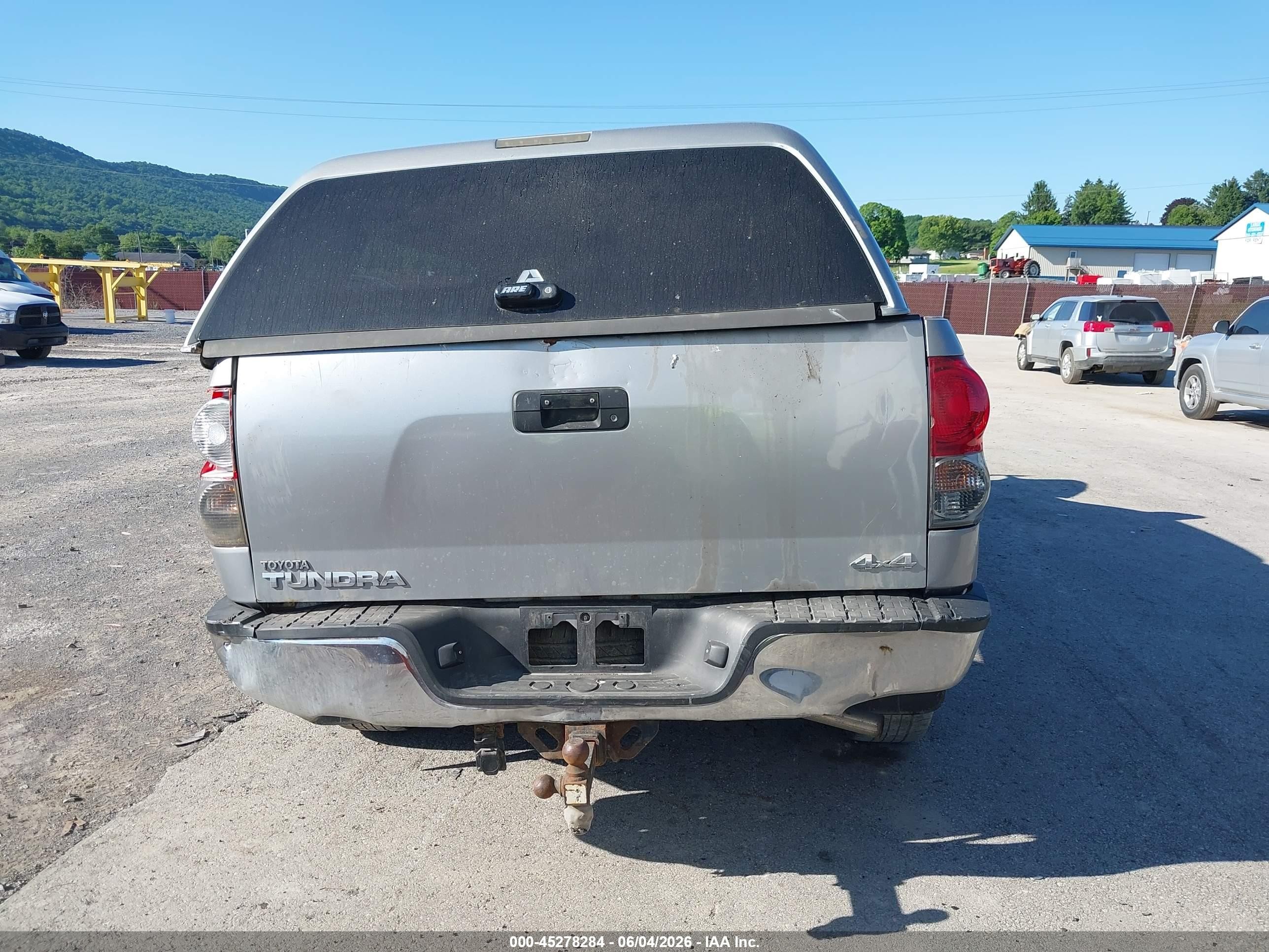 2007 Toyota Tundra Sr5 5.7l V8 Silver vin: 5TFCV54137X002454