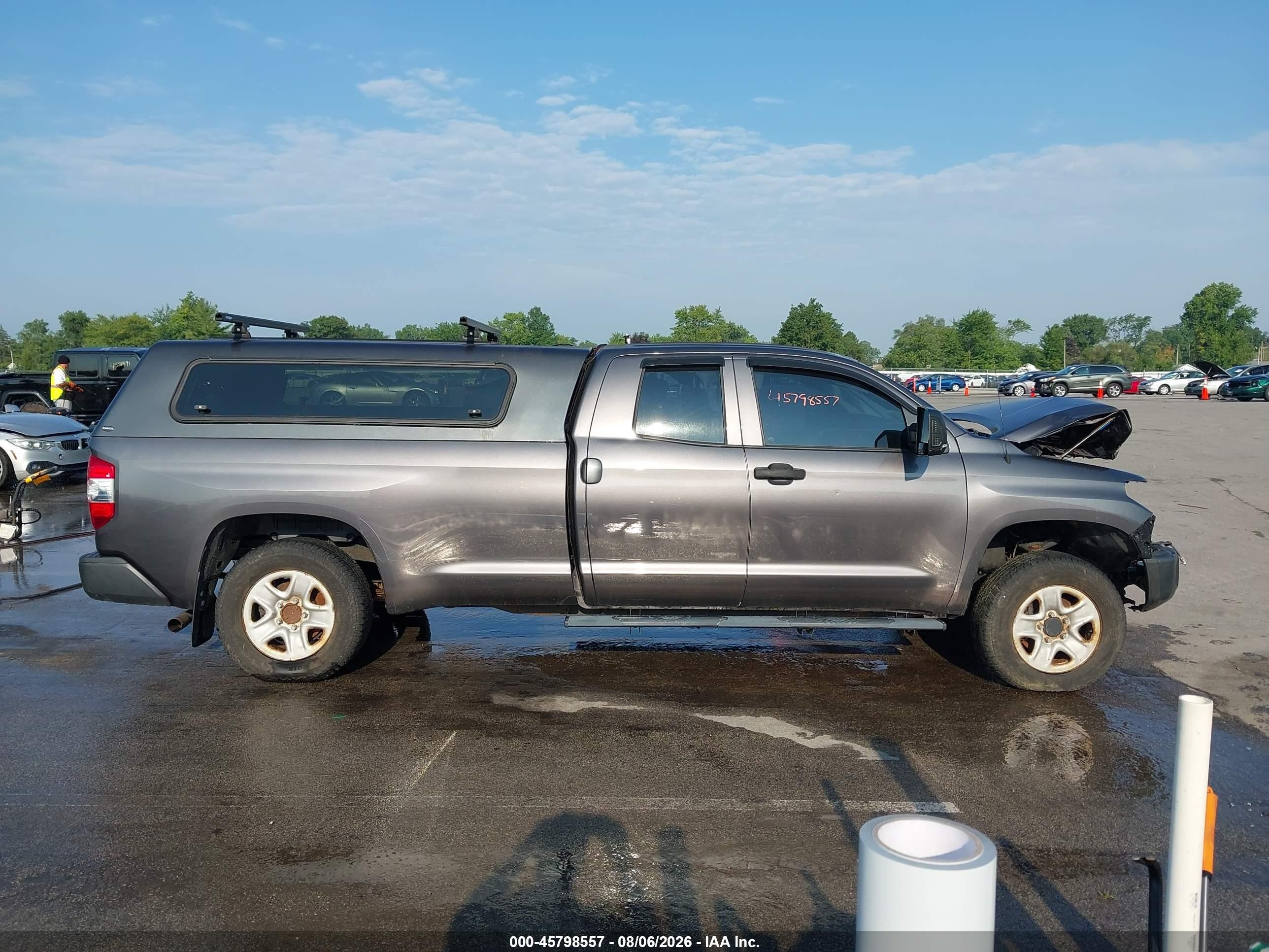 2014 Toyota Tundra Sr 5.7l V8 Gray vin: 5TFCW5F18EX017457