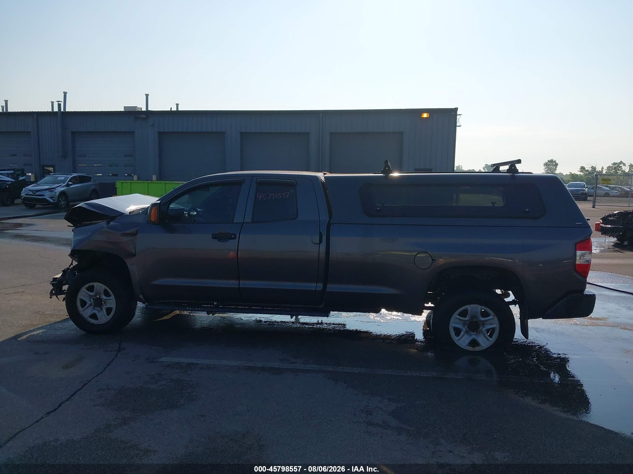 2014 Toyota Tundra Sr 5.7l V8 Gray vin: 5TFCW5F18EX017457