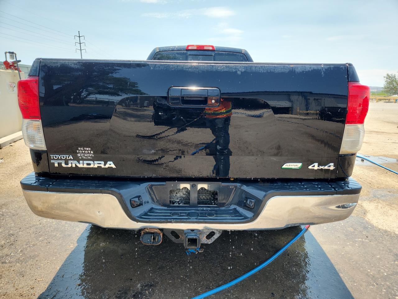 2013 Toyota Tundra Double Cab Sr5 Black vin: 5TFCW5F19DX015344 Damage: Rear Metal Bumper Chrome, Multiple Dents/No Paint Damage, 4