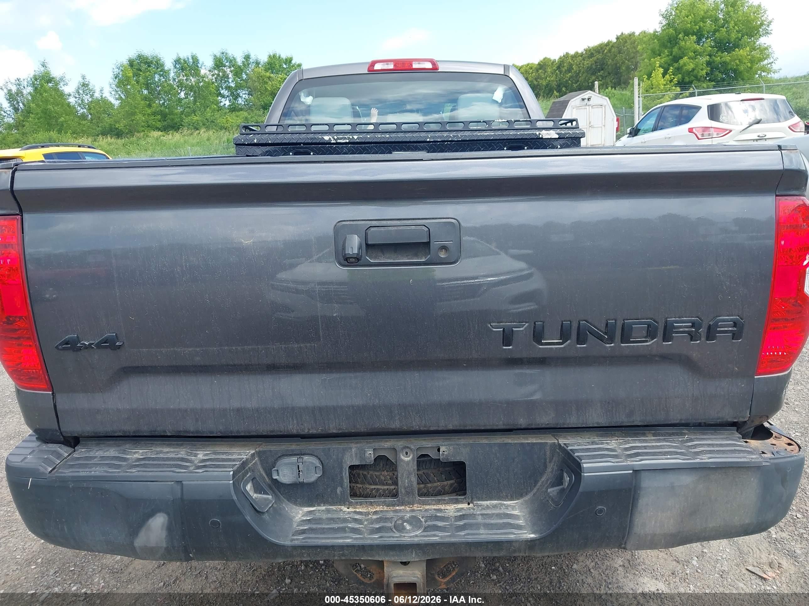 2014 Toyota Tundra Sr 5.7l V8 Gray vin: 5TFCY5F11EX017410