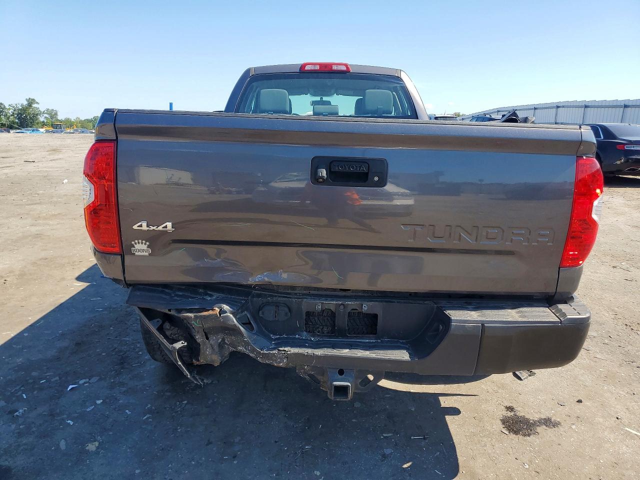 2015 Toyota Tundra Sr Gray vin: 5TFCY5F13FX018740