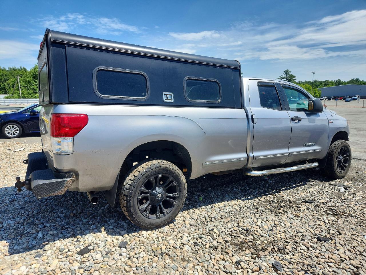 2010 Toyota Tundra Double Cab Sr5 Silver vin: 5TFCY5F15AX010924