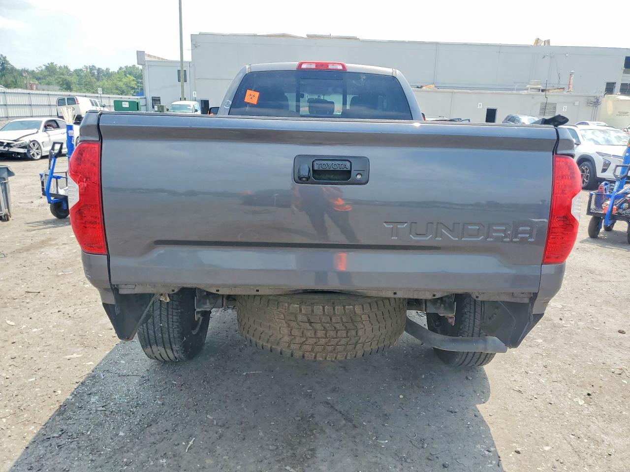2014 Toyota Tundra Double Cab Sr/double Cab Sr5 Gray vin: 5TFCY5F15EX017135
