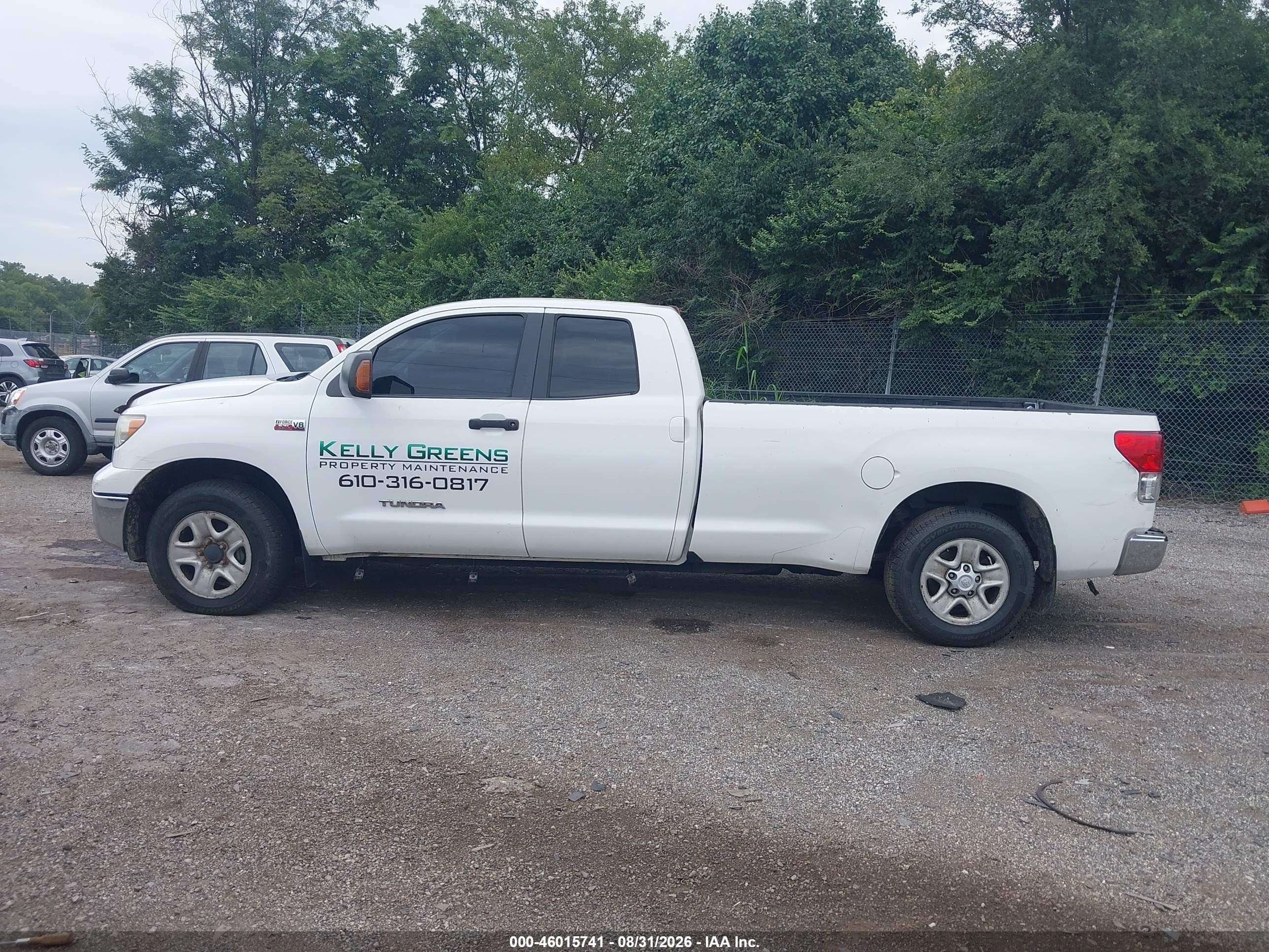 2012 Toyota Tundra Grade 5.7l V8 White vin: 5TFCY5F18CX013755