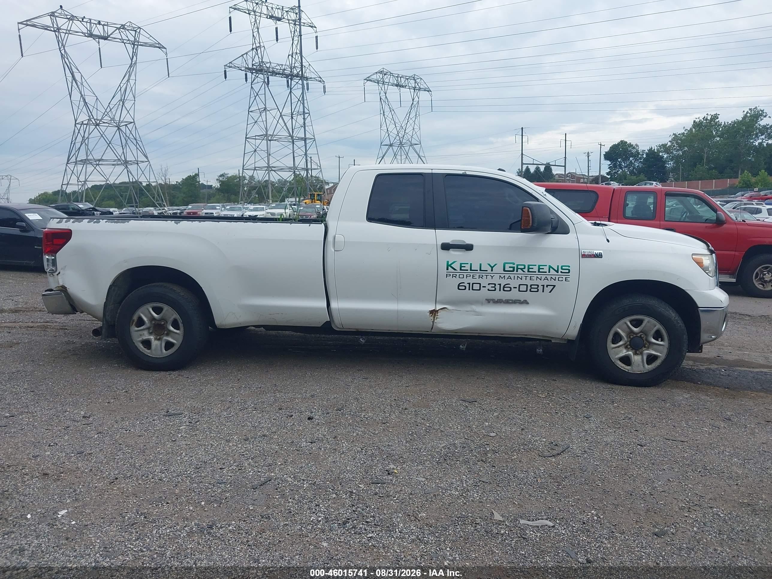 2012 Toyota Tundra Grade 5.7l V8 White vin: 5TFCY5F18CX013755