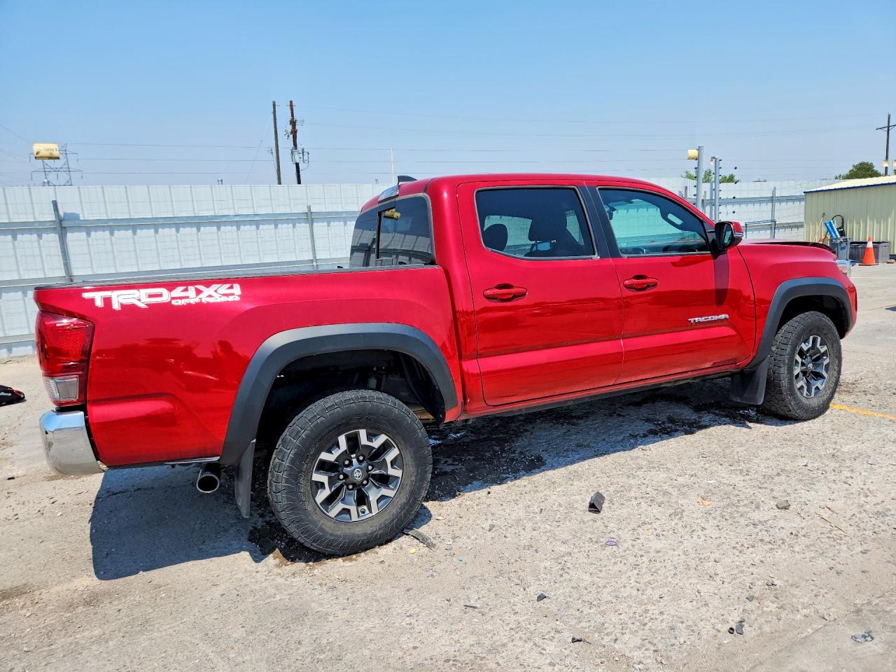 2017 Toyota Tacoma Trd Off-road Red vin: 5TFCZ5AN2HX111341