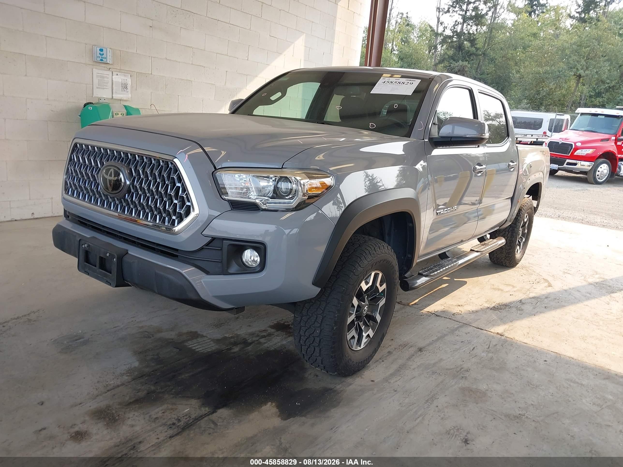 2018 Toyota Tacoma Trd Off Road Gray vin: 5TFCZ5AN2JX161954
