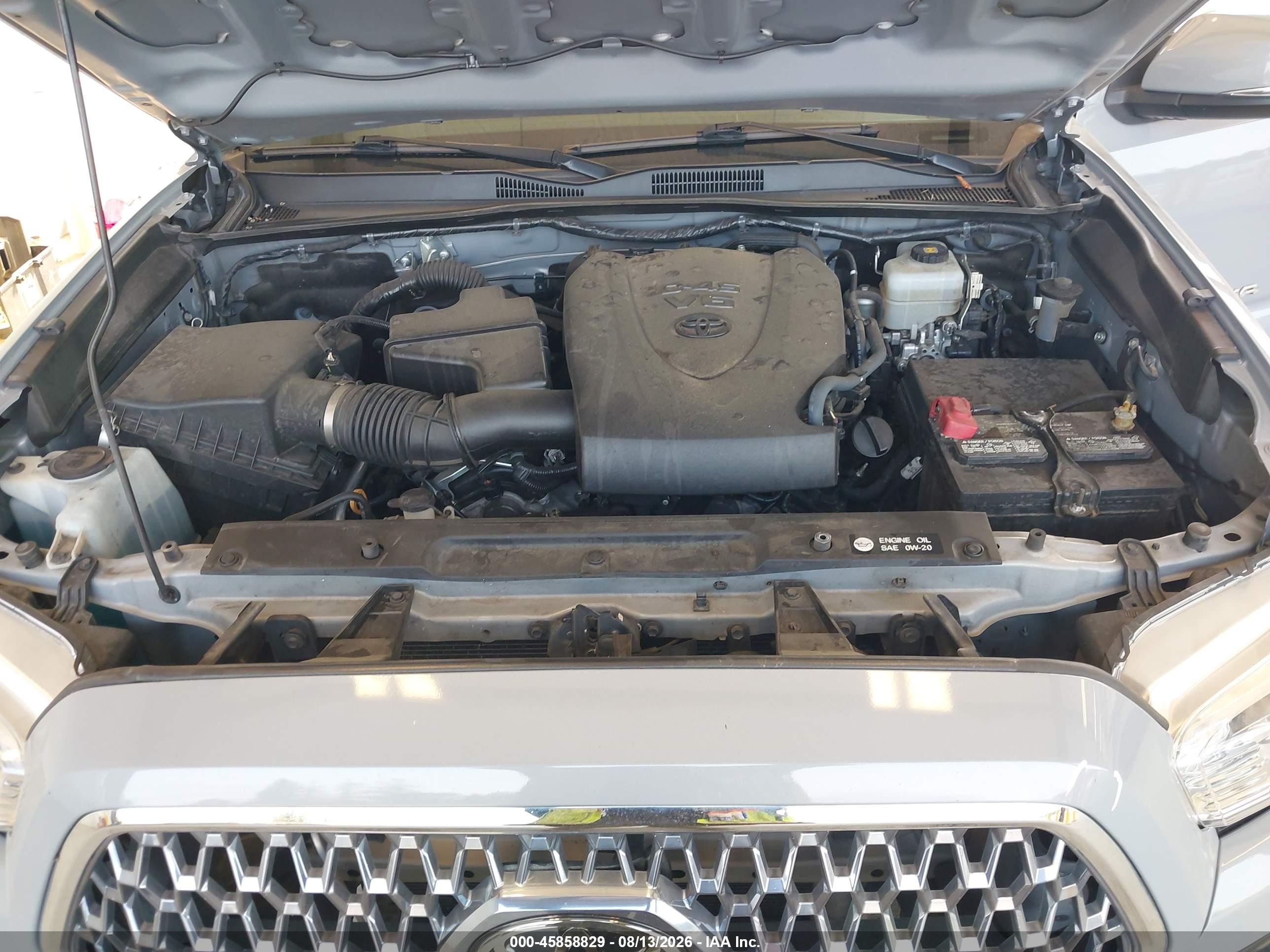 2018 Toyota Tacoma Trd Off Road Gray vin: 5TFCZ5AN2JX161954