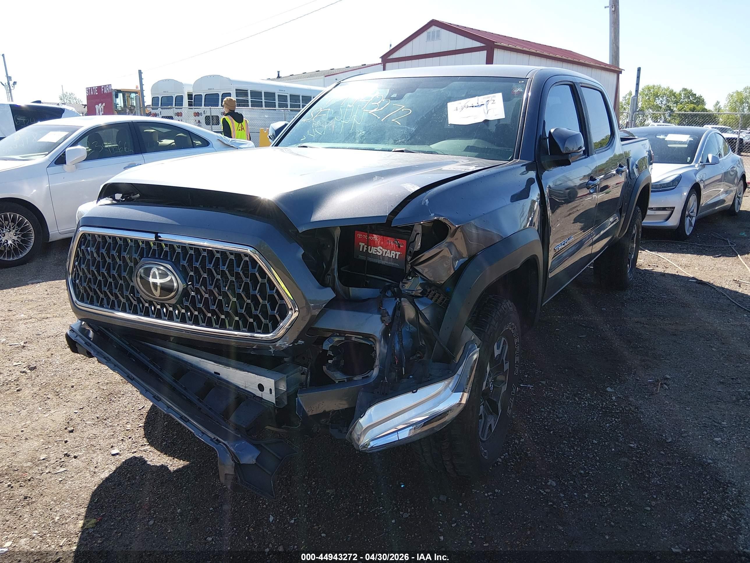 2019 Toyota Tacoma Trd Off Road Серый vin: 5TFCZ5AN5KX197011