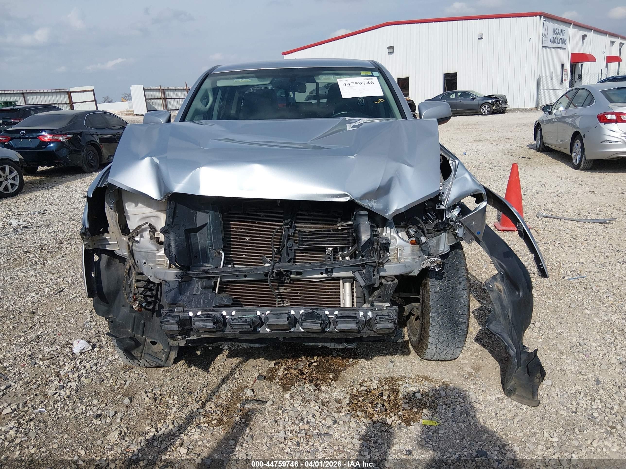 2017 Toyota Tacoma Sr5 V6 Silver vin: 5TFCZ5AN6HX070874