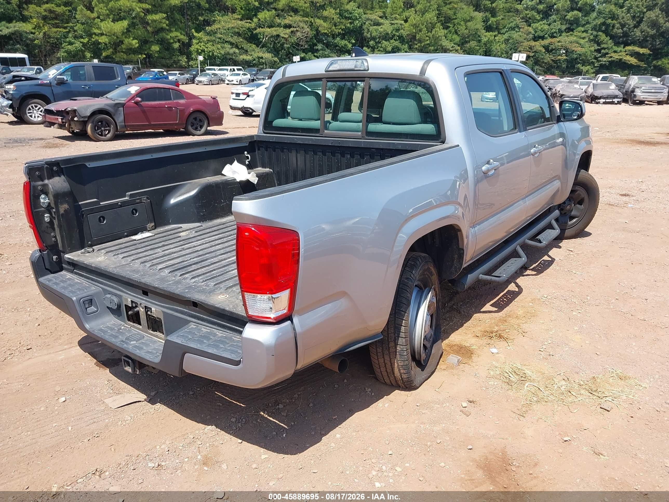 2017 Toyota Tacoma Sr V6 Silver vin: 5TFCZ5AN7HX115482