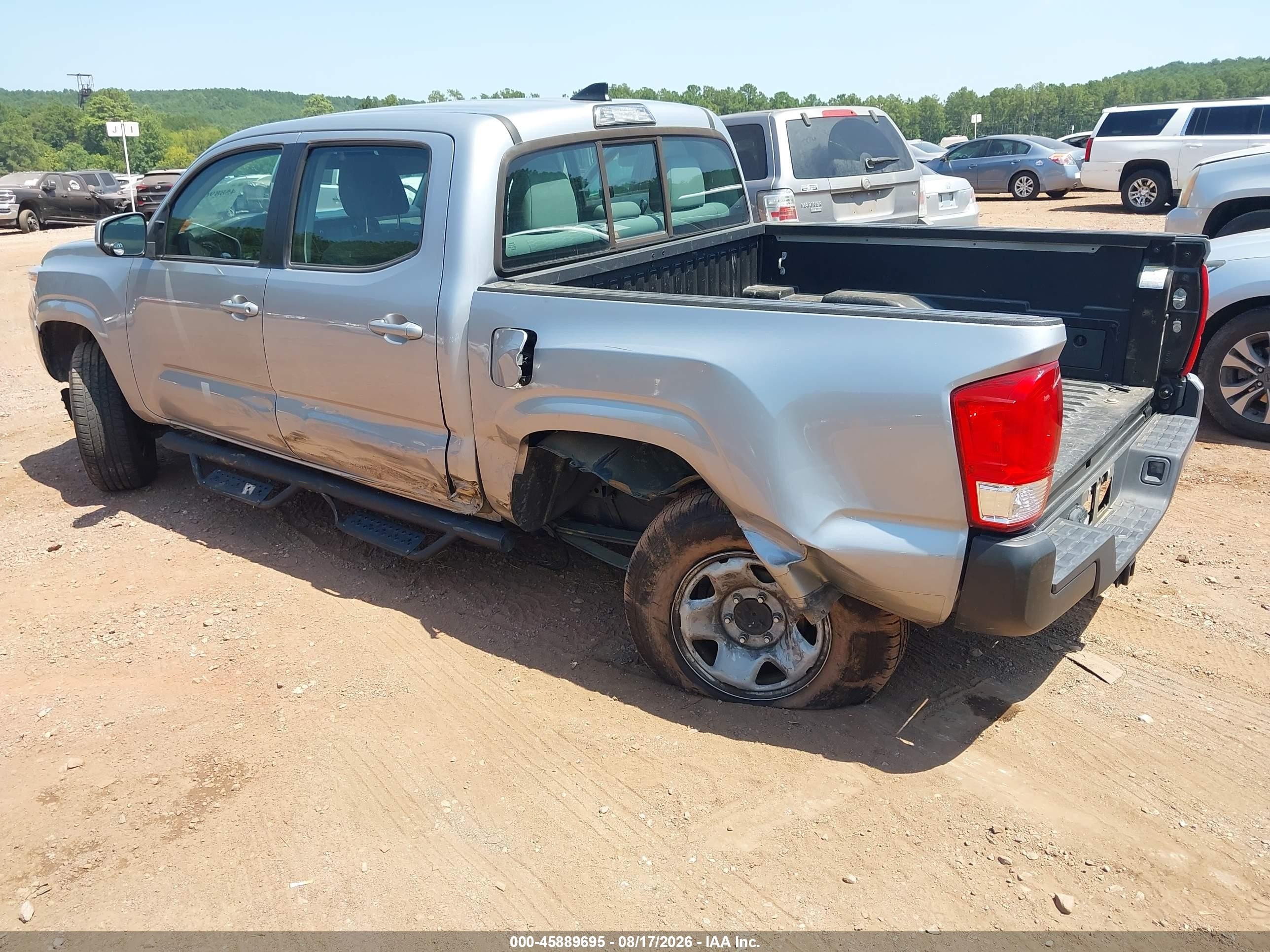 2017 Toyota Tacoma Sr V6 Silver vin: 5TFCZ5AN7HX115482