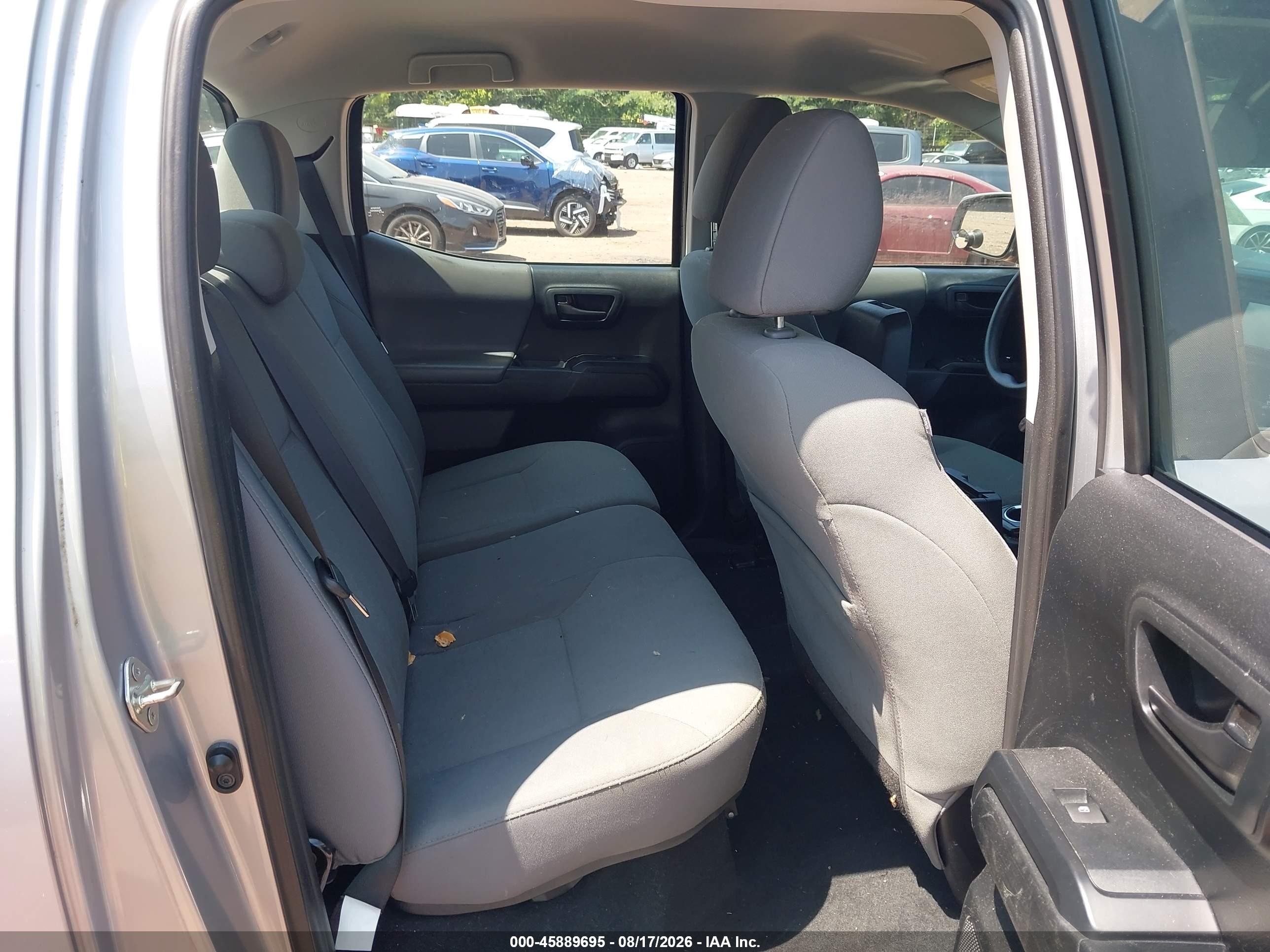 2017 Toyota Tacoma Sr V6 Silver vin: 5TFCZ5AN7HX115482