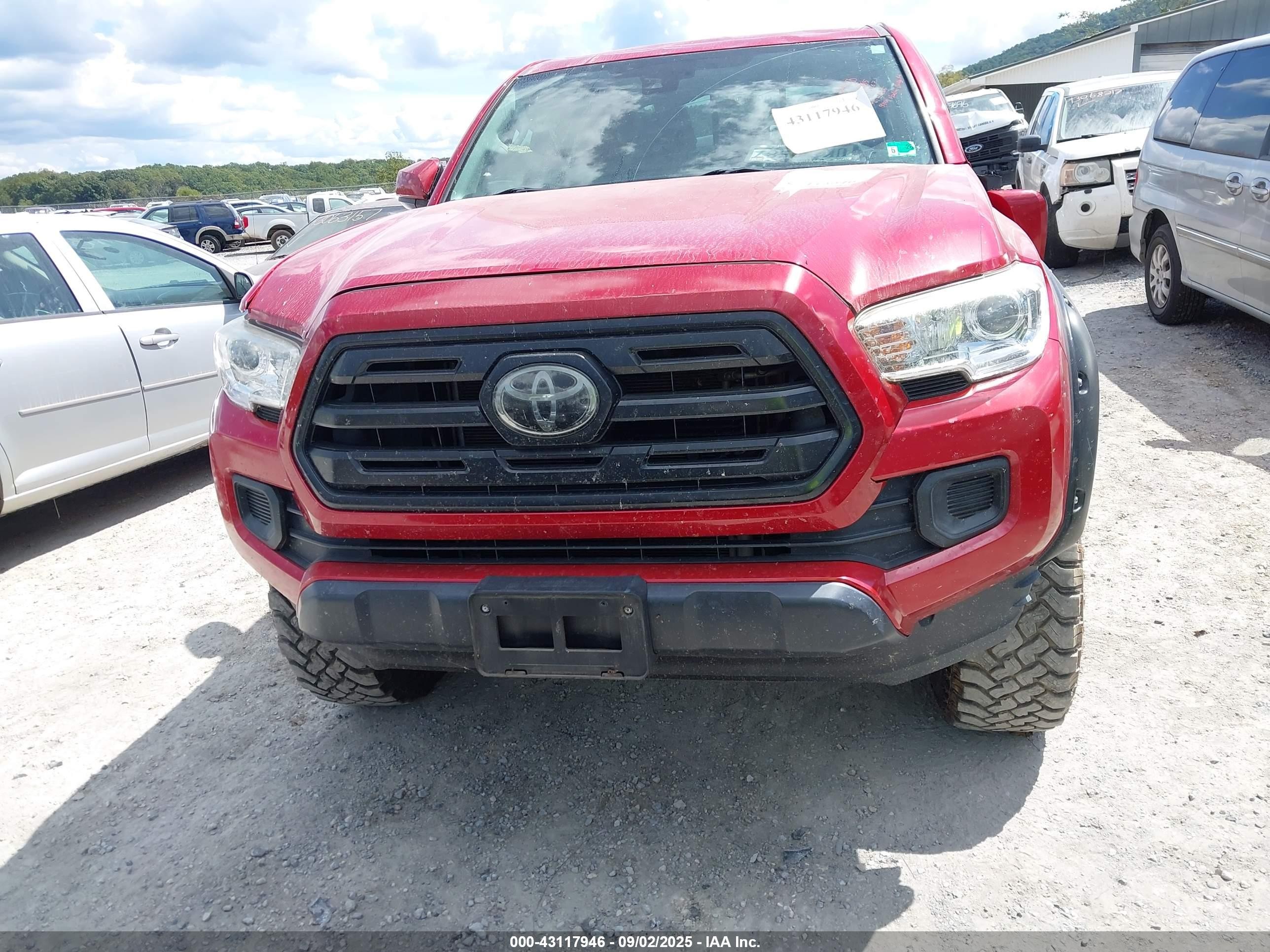 2018 Toyota Tacoma Sr V6 Красный vin: 5TFCZ5ANXJX152967