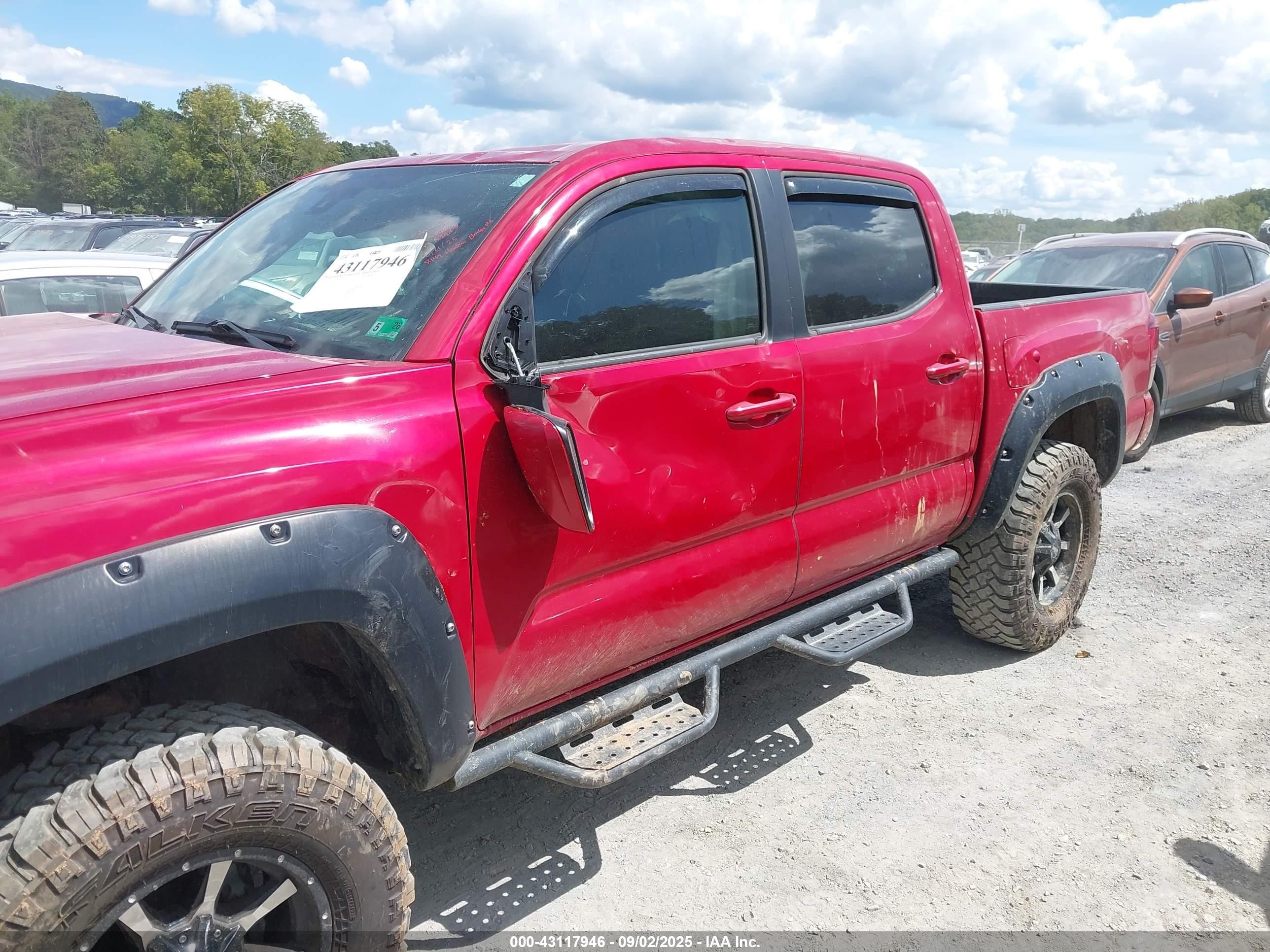 2018 Toyota Tacoma Sr V6 Красный vin: 5TFCZ5ANXJX152967