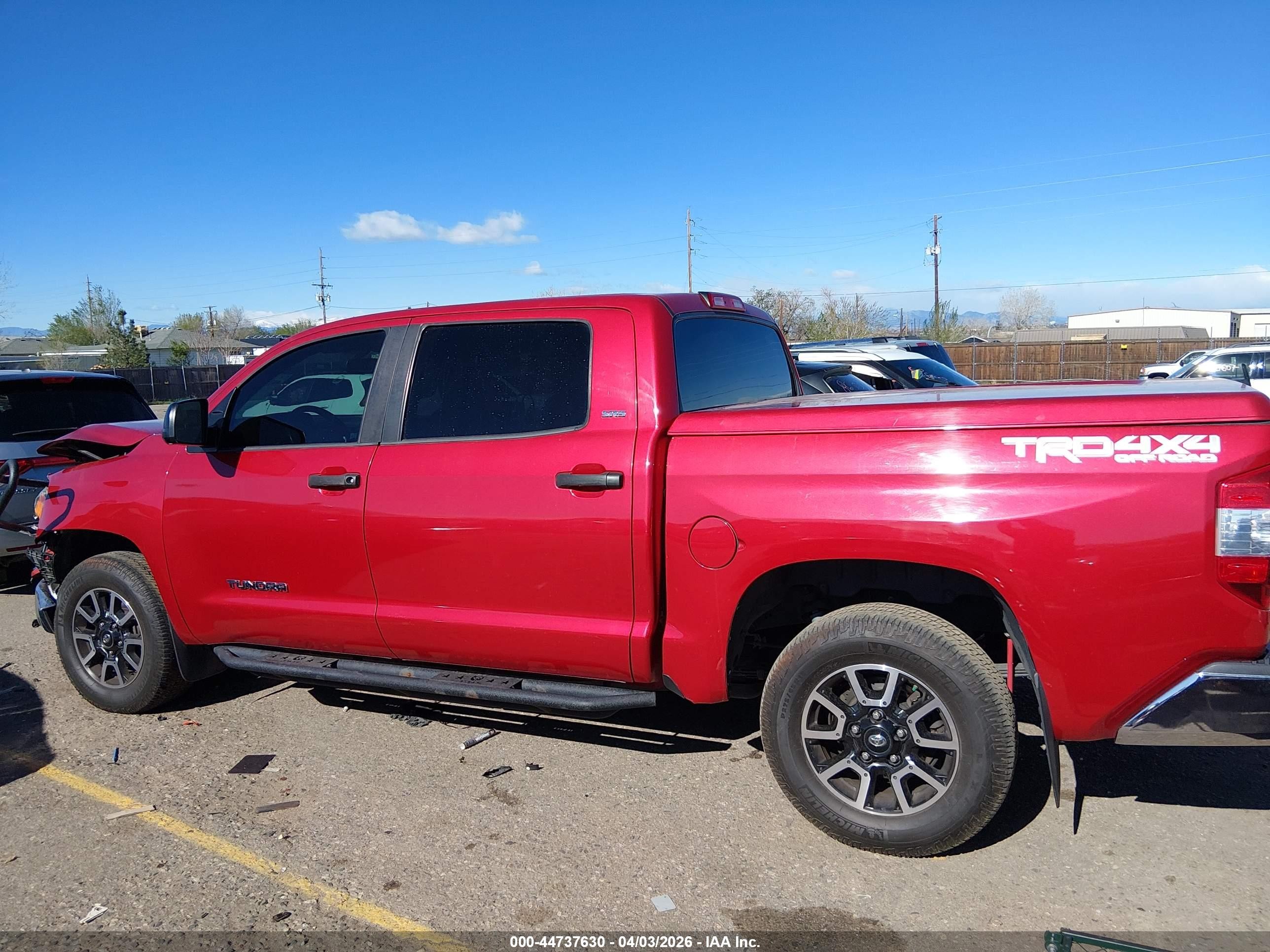 2015 Toyota Tundra Sr5 4.6l V8 Red vin: 5TFDM5F10FX061433