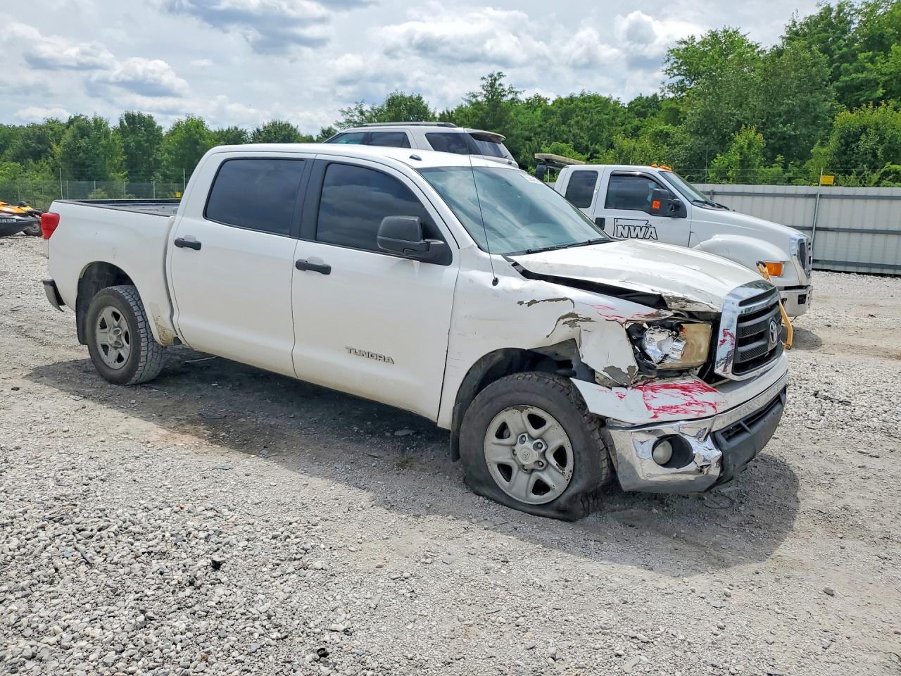 2011 Toyota Tundra Crewmax Sr5 White vin: 5TFDM5F11BX026796