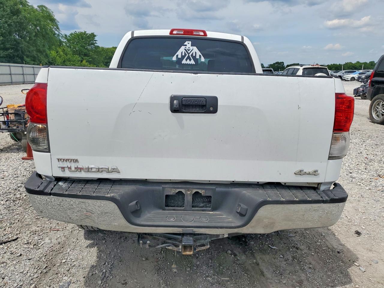 2011 Toyota Tundra Crewmax Sr5 White vin: 5TFDM5F11BX026796