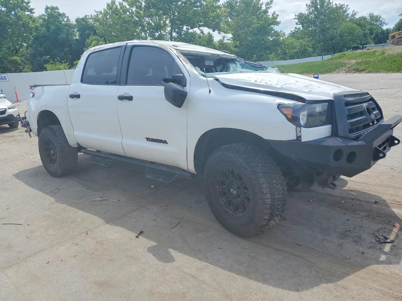 2013 Toyota Tundra Crewmax Sr5 Белый vin: 5TFDM5F13DX042064