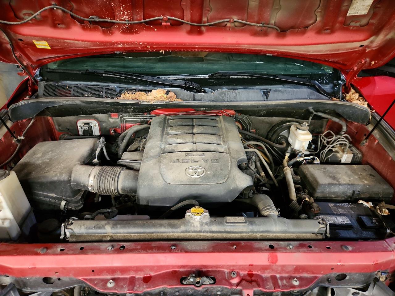 2013 Toyota Tundra Crewmax Sr5 Red vin: 5TFDM5F13DX048012