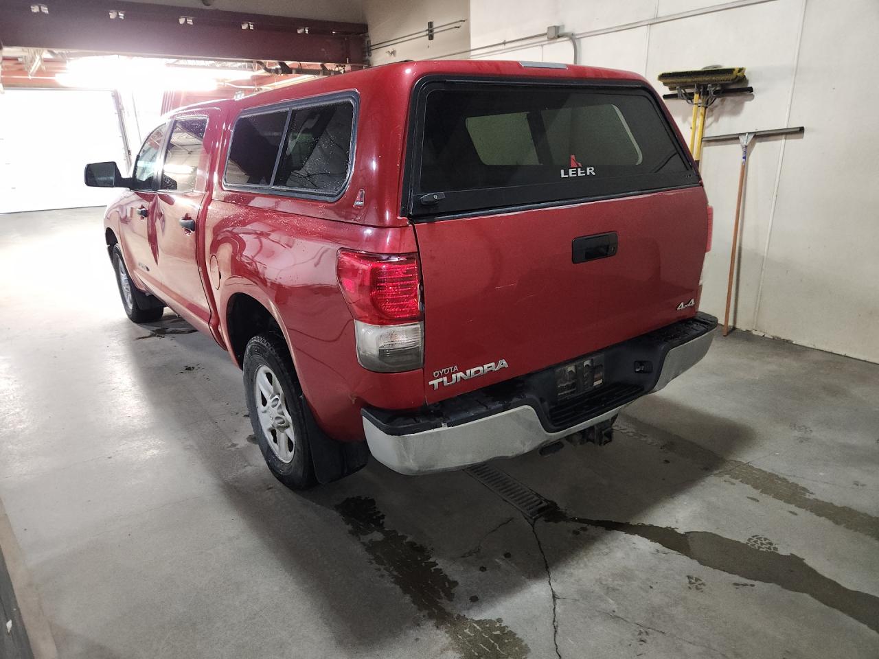 2013 Toyota Tundra Crewmax Sr5 Red vin: 5TFDM5F13DX048012 Damage: Tailgate, Multiple Scratches Heavy, 4