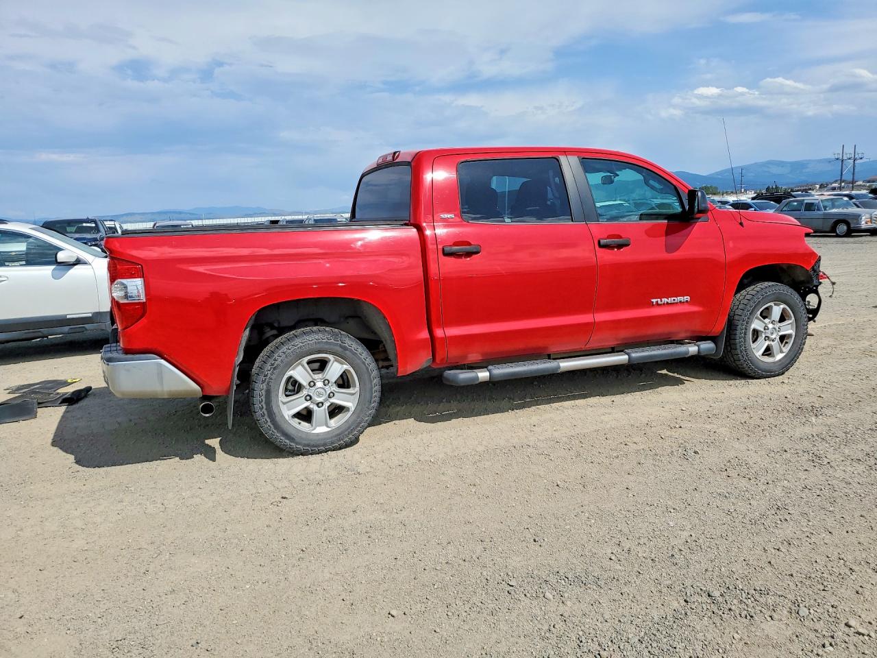 2014 Toyota Tundra Crewmax Sr5 Red vin: 5TFDM5F13EX051218