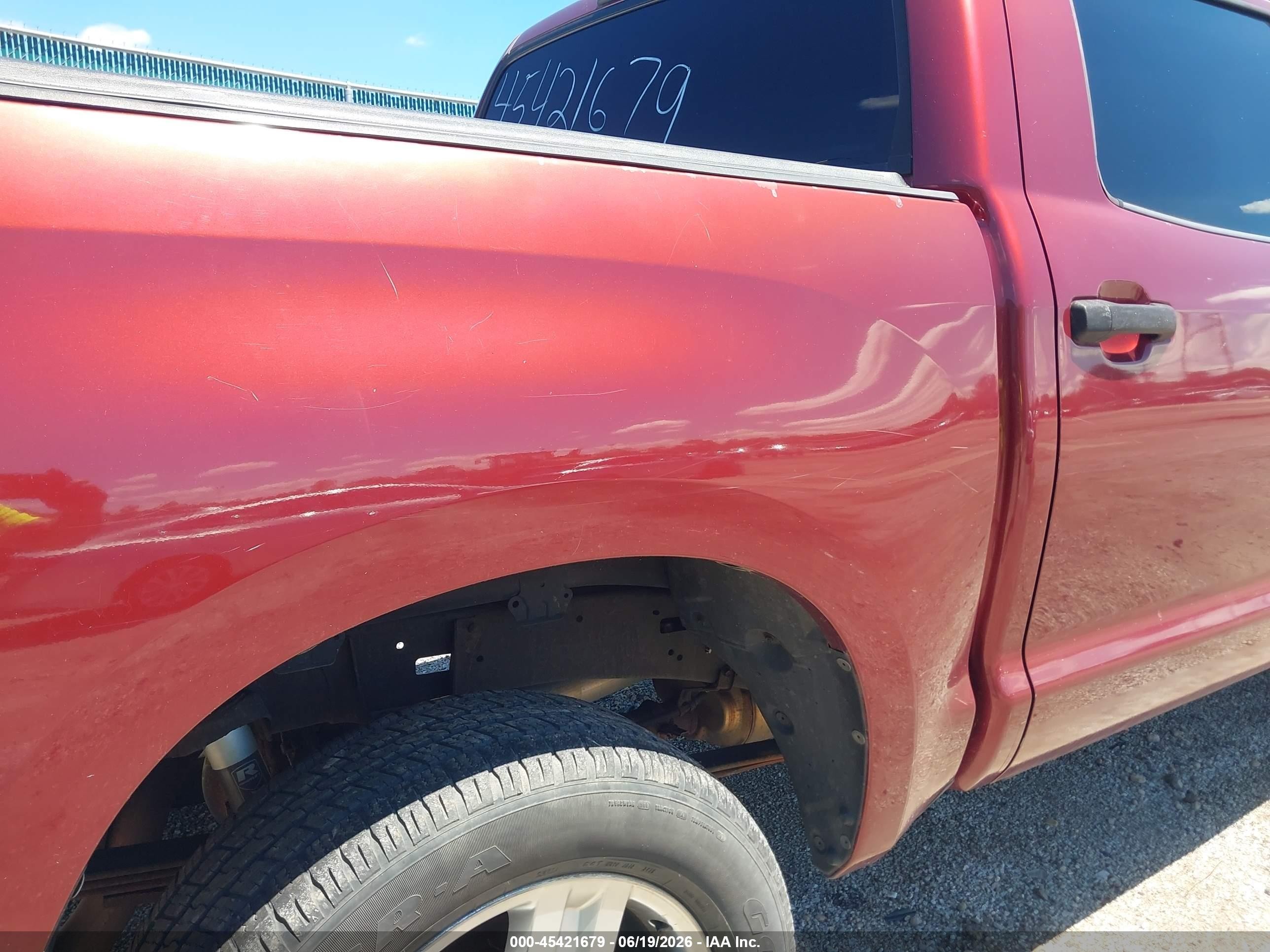 2010 Toyota Tundra Grade 4.6l V8 Красный vin: 5TFDM5F14AX007416