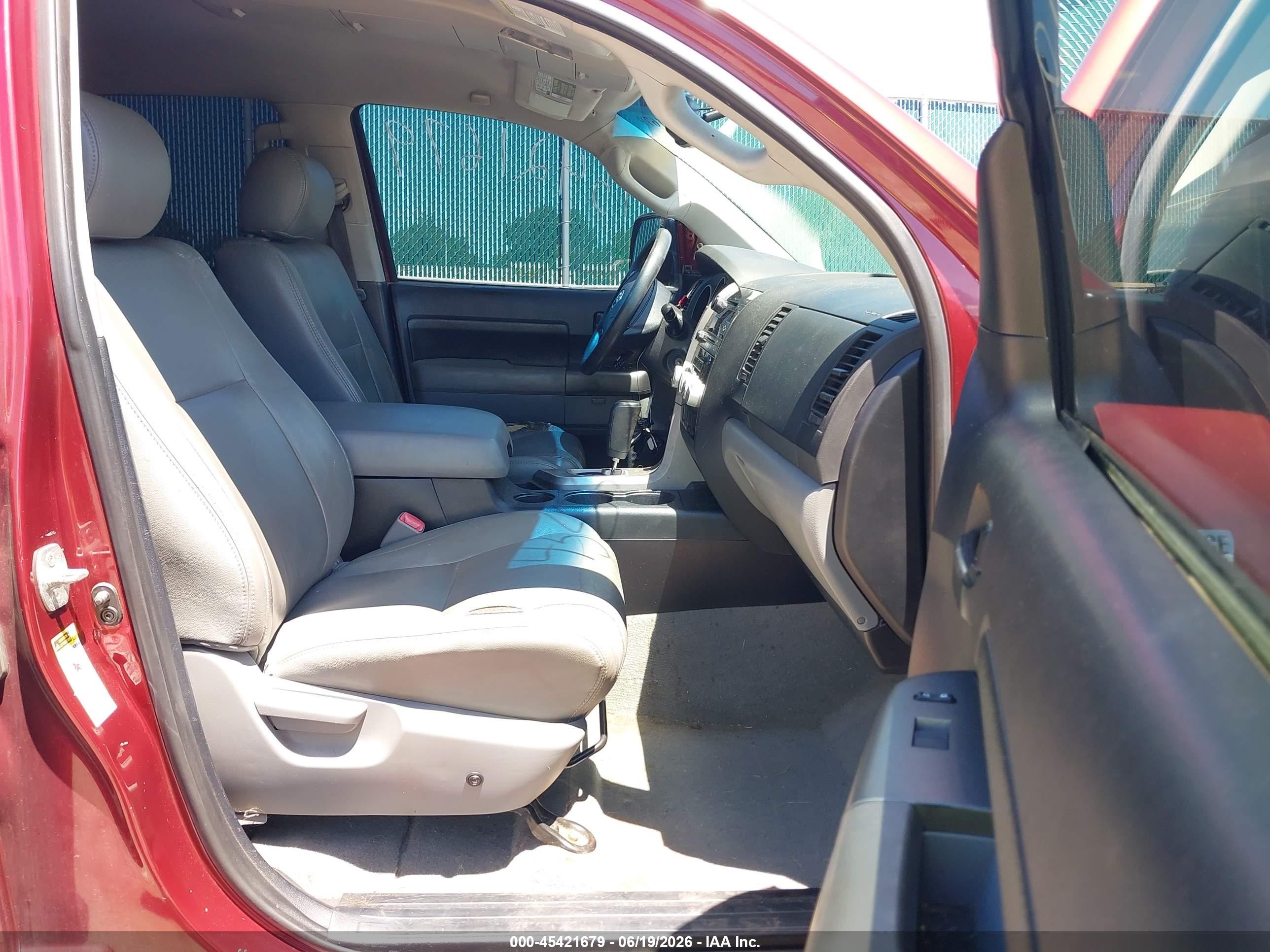 2010 Toyota Tundra Grade 4.6l V8 Красный vin: 5TFDM5F14AX007416