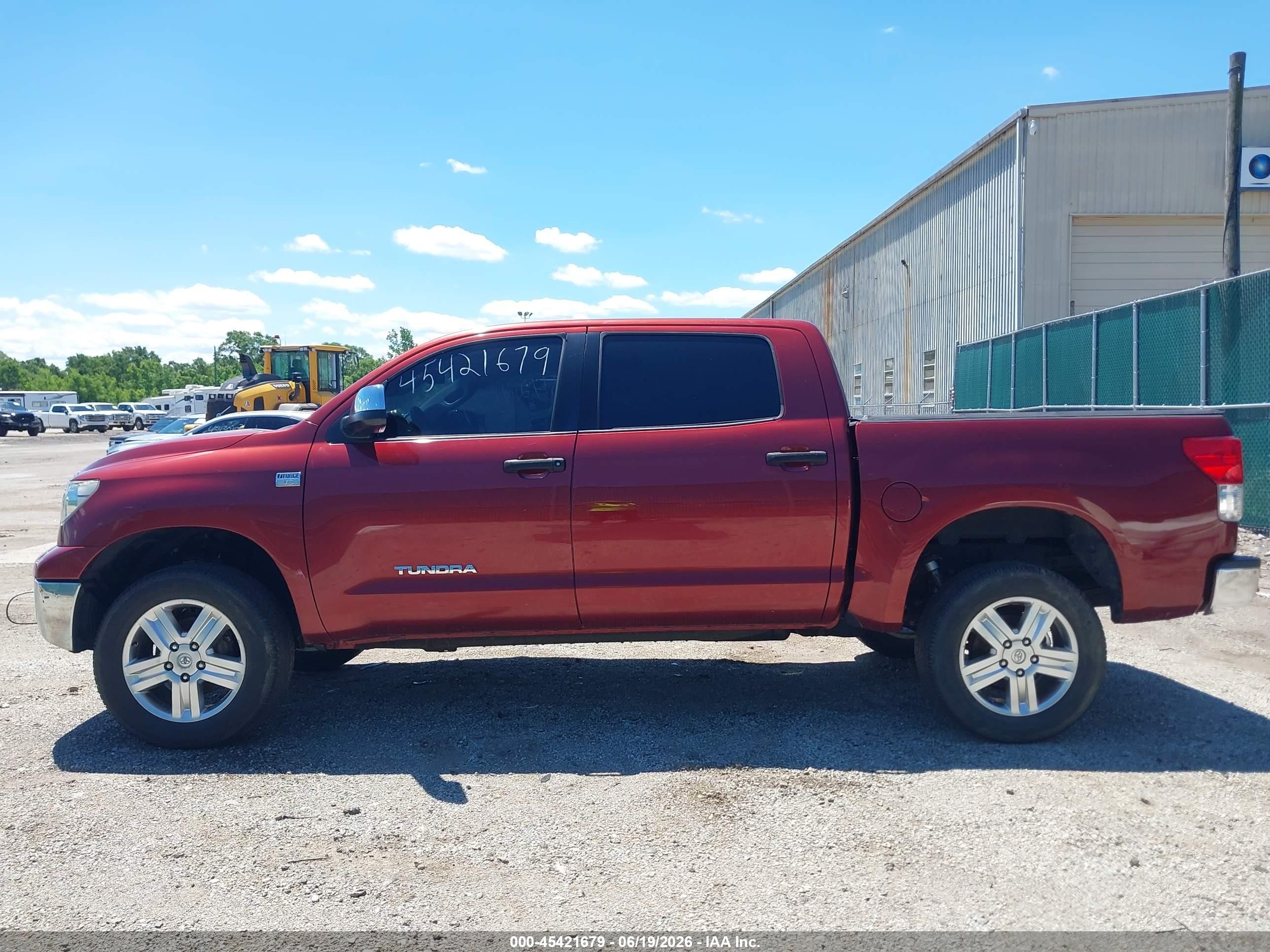 2010 Toyota Tundra Grade 4.6l V8 Красный vin: 5TFDM5F14AX007416