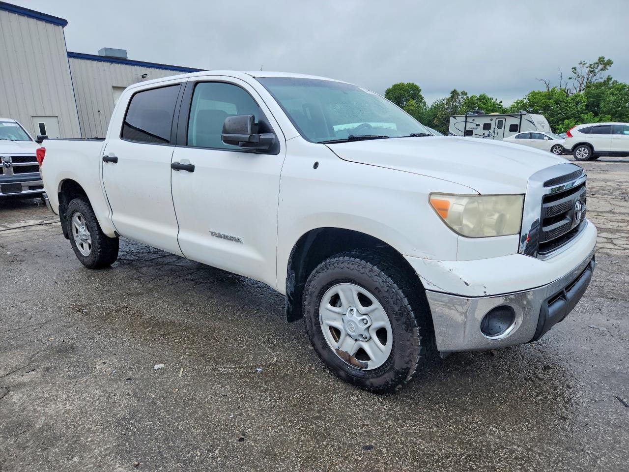 2011 Toyota Tundra Crewmax Sr5 White vin: 5TFDM5F14BX019650
