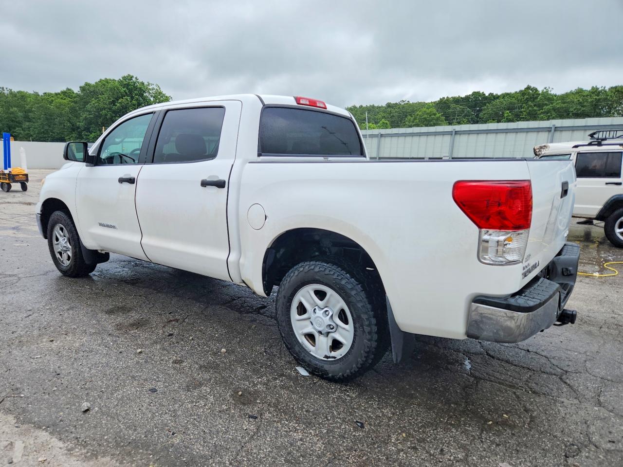 2011 Toyota Tundra Crewmax Sr5 White vin: 5TFDM5F14BX019650