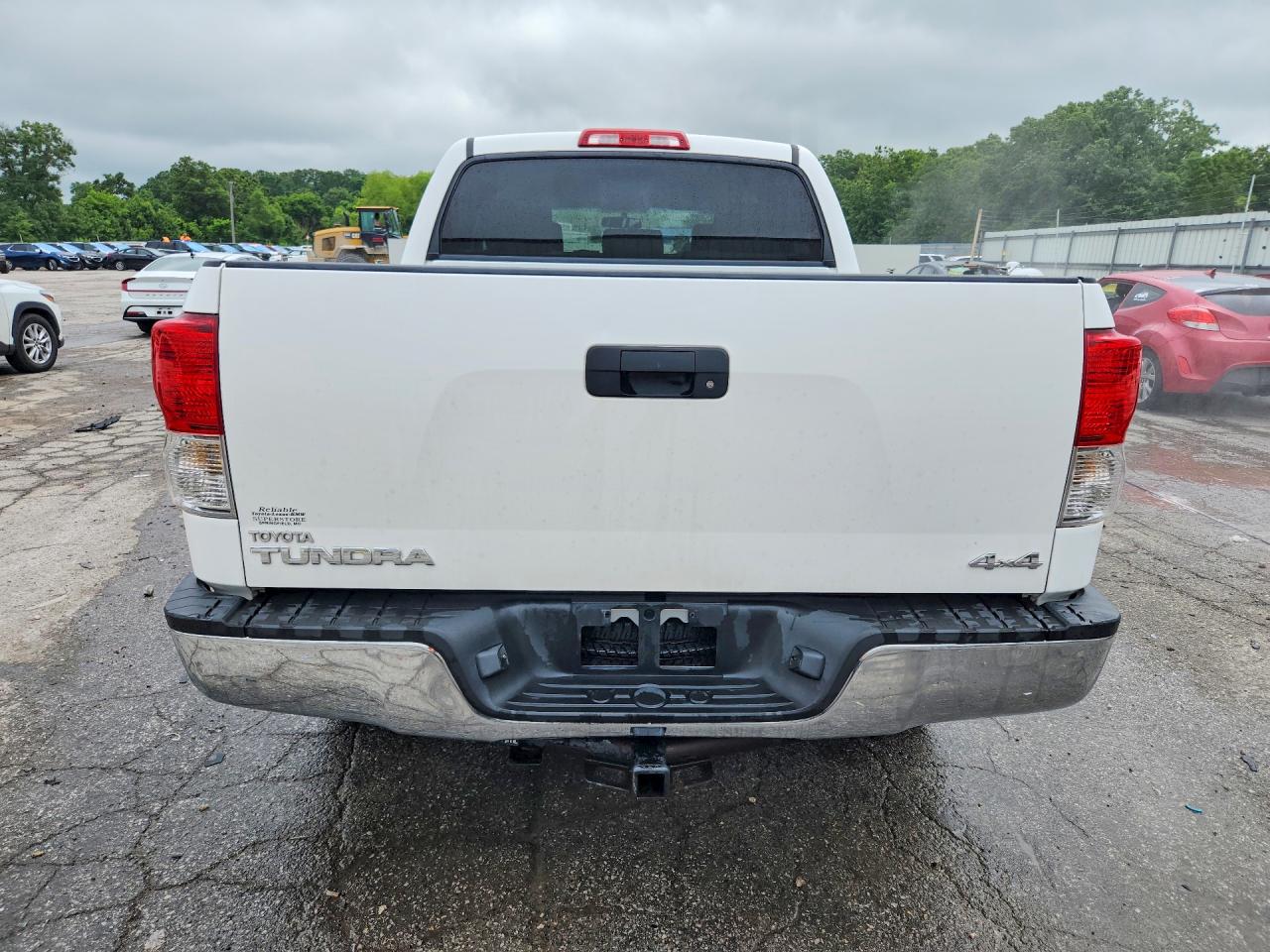2011 Toyota Tundra Crewmax Sr5 White vin: 5TFDM5F14BX019650